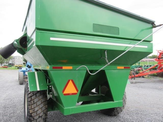  E-Z Trail 510 Grain Cart