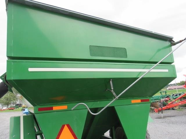  E-Z Trail 510 Grain Cart