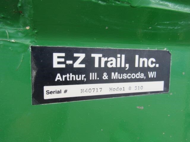  E-Z Trail 510 Grain Cart