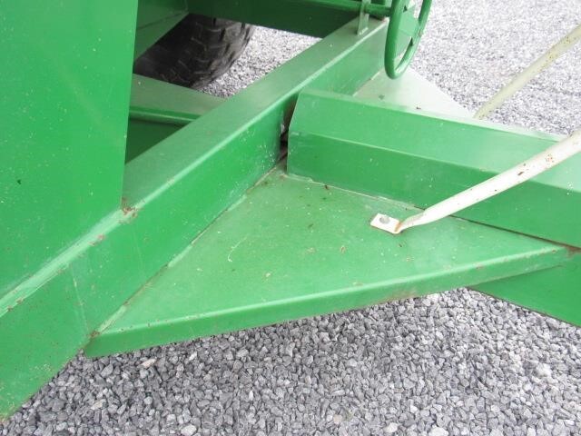  E-Z Trail 510 Grain Cart