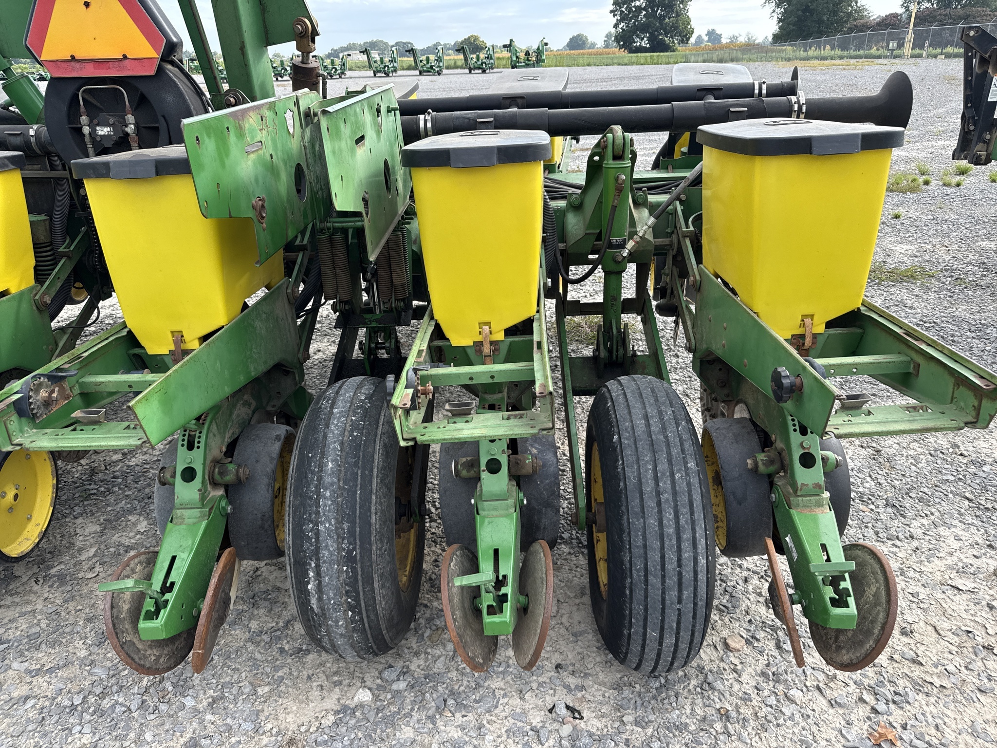 1996 John Deere 1760 Planter