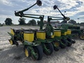 1996 John Deere 1760 Planter
