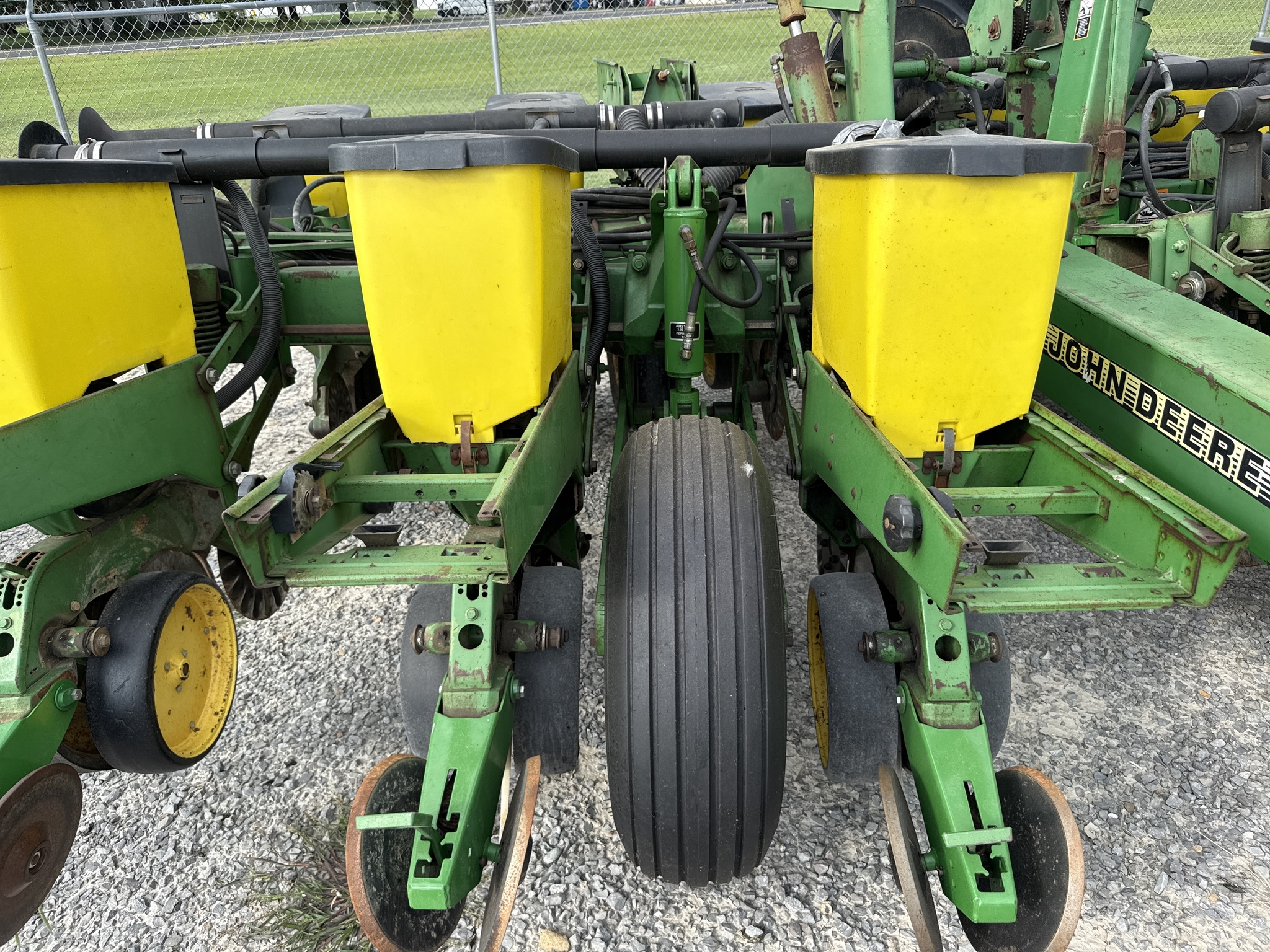 1996 John Deere 1760 Planter