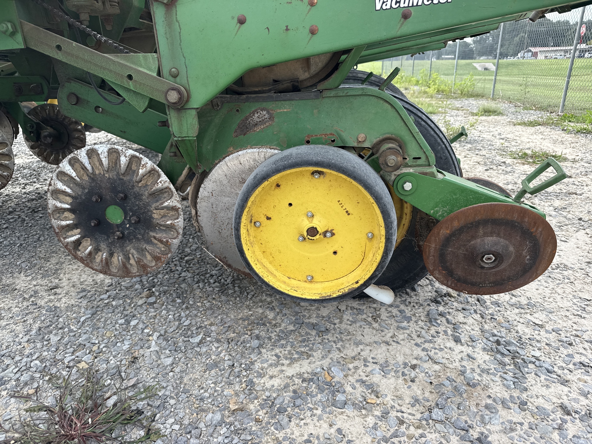 1996 John Deere 1760 Planter