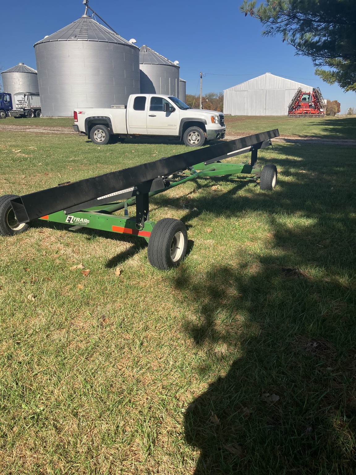 2008 E-Z Trail 680 Header Trailer