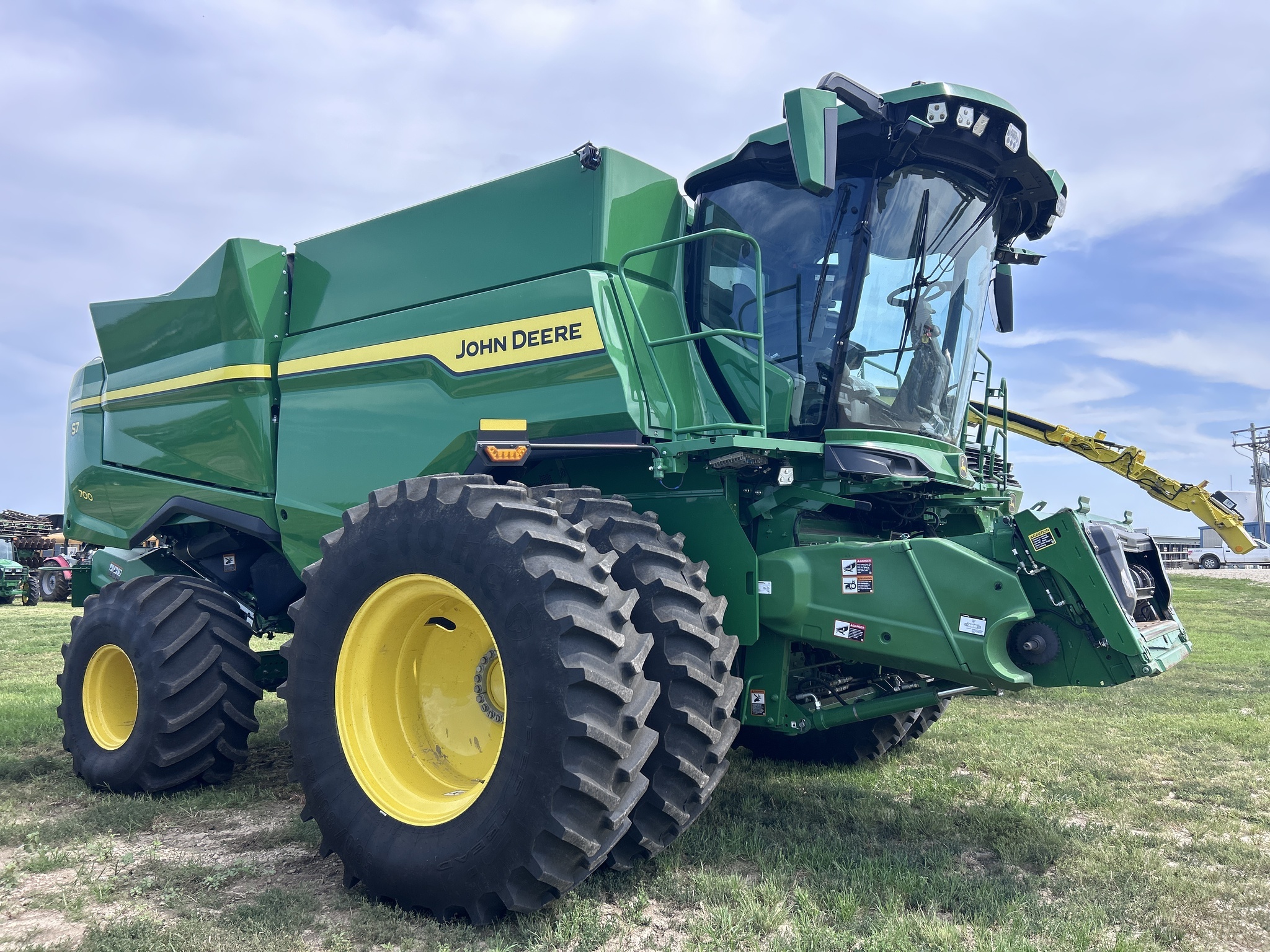 2025 John Deere S7 700 Combine