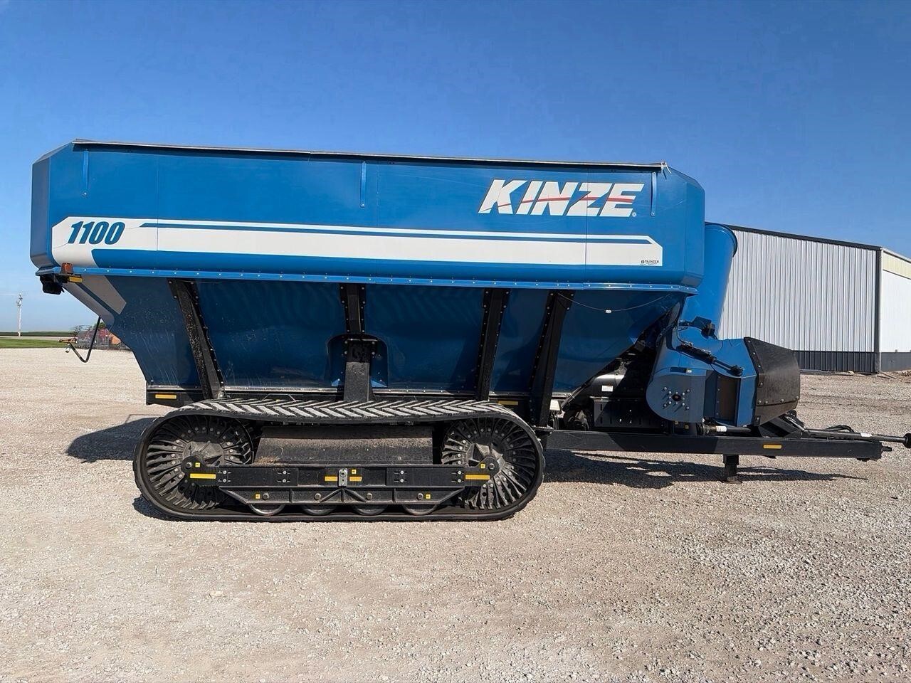 2013 Kinze 1100 Grain Cart