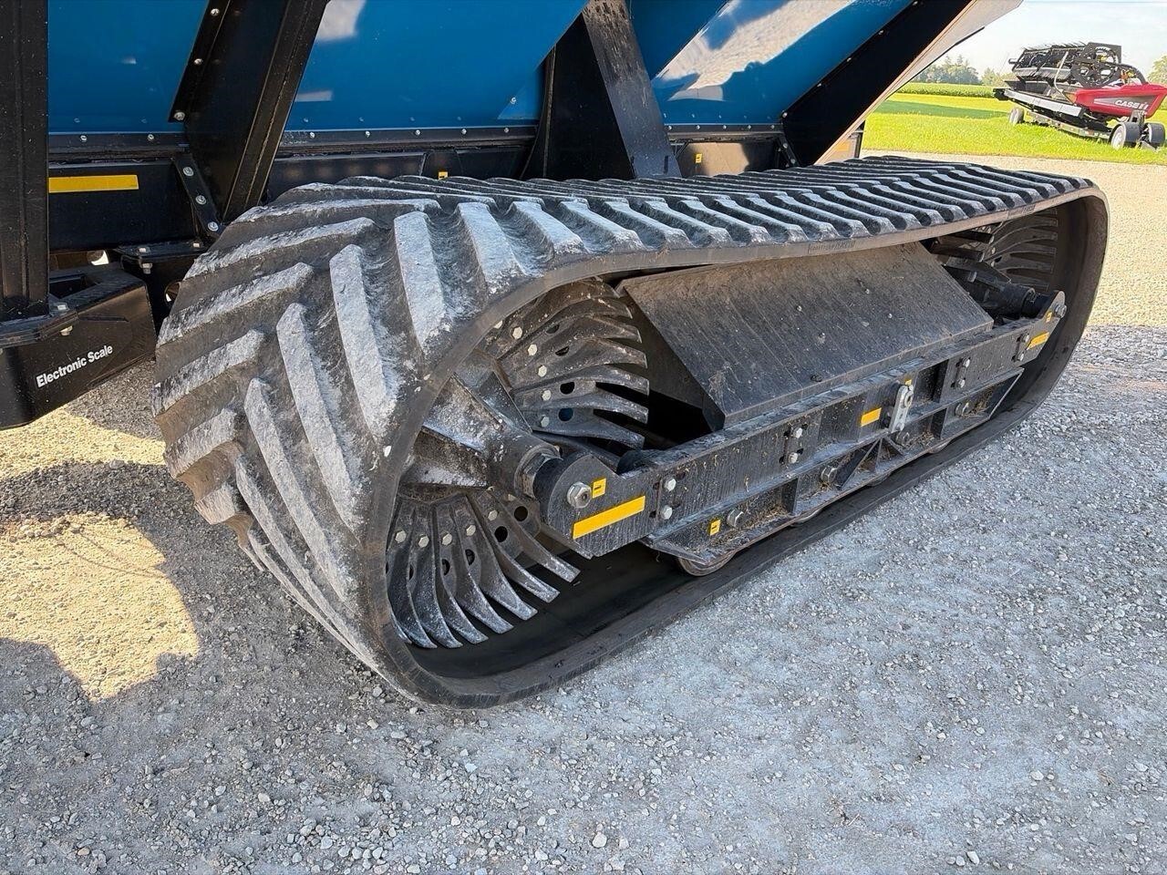 2013 Kinze 1100 Grain Cart