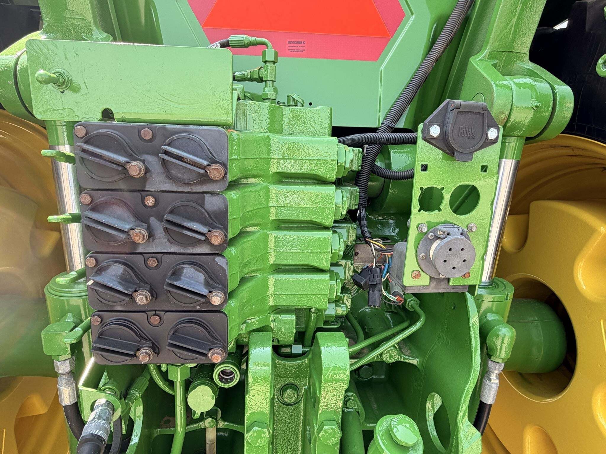 2000 John Deere 8410 Tractor