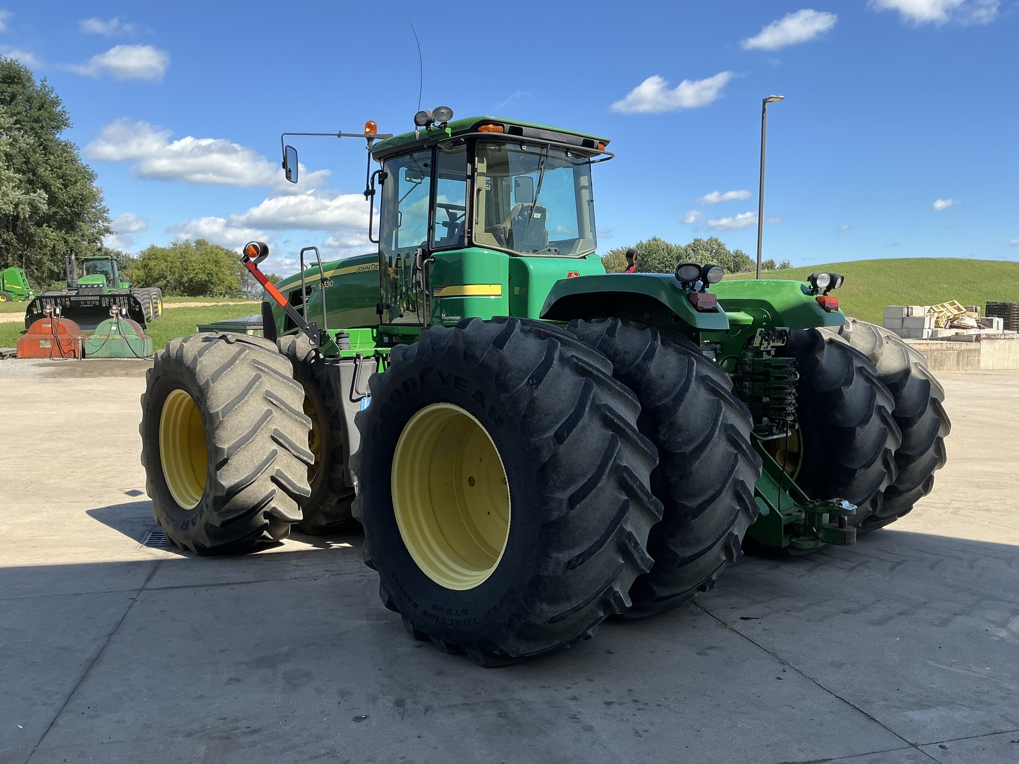 2010 John Deere 9530 Tractor
