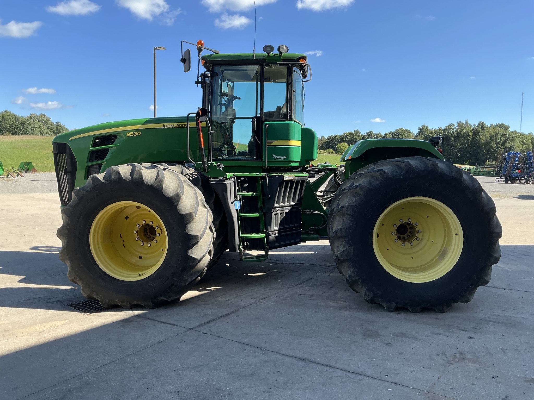 2010 John Deere 9530 Tractor