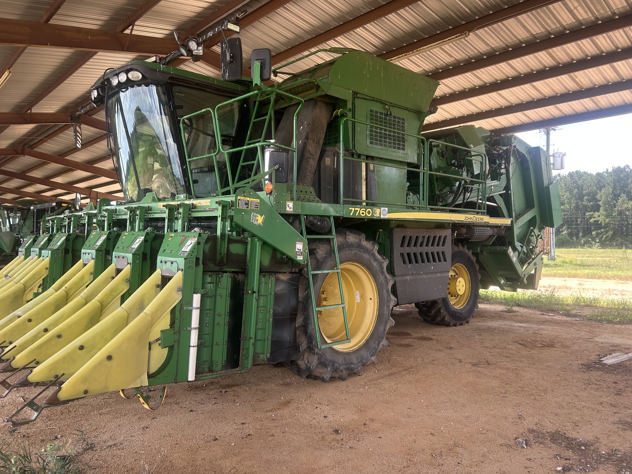 2010 John Deere 7760 Cotton Equipment