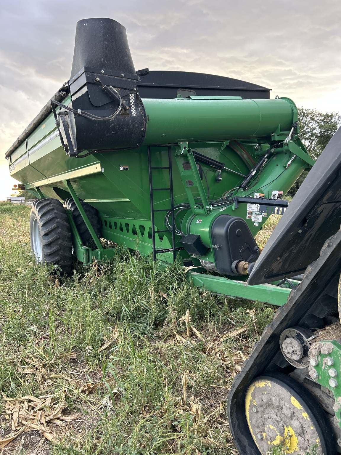 2018 Brent 1196 Grain Cart