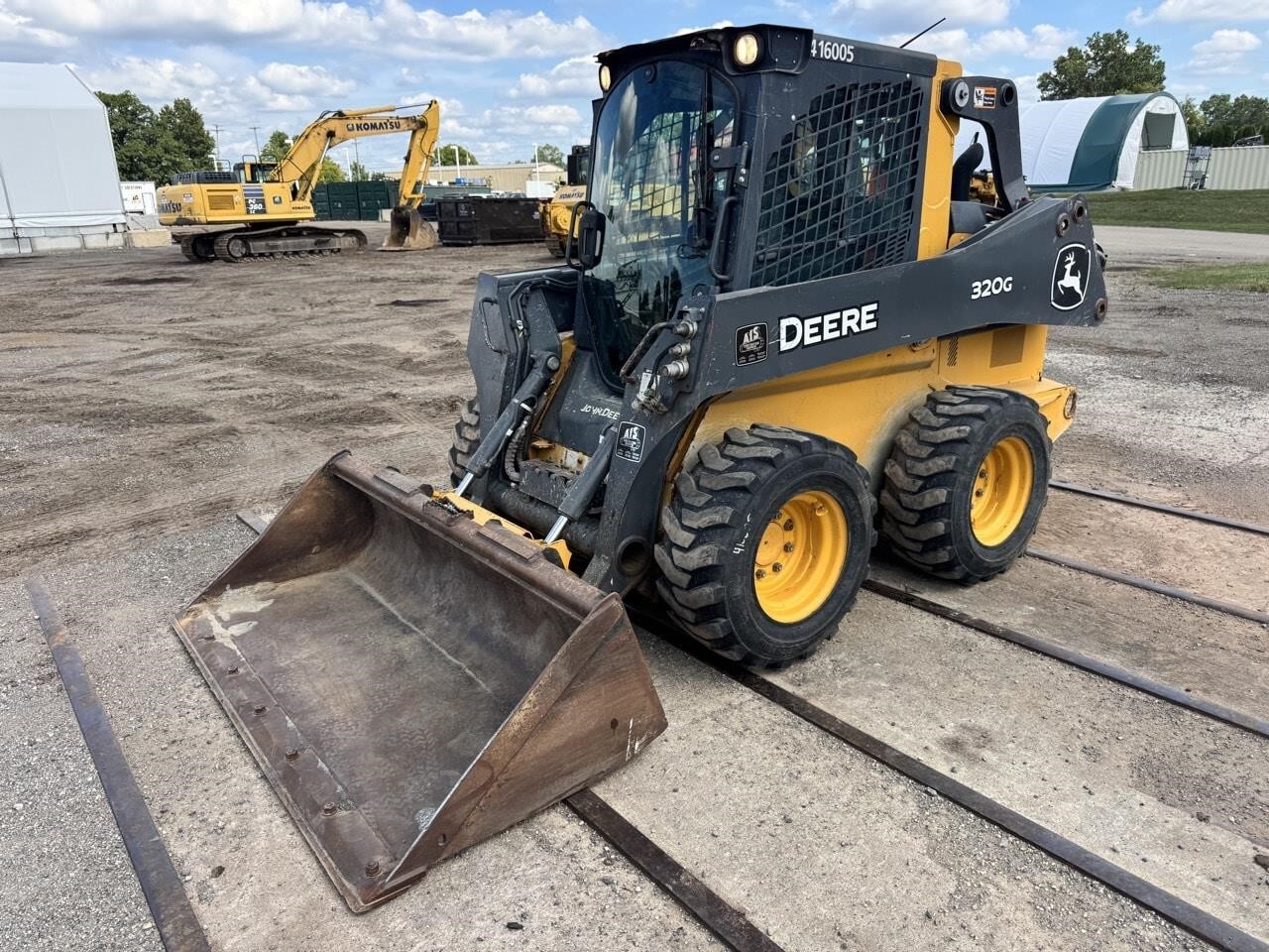 2020 Deere 320G Skid Steer