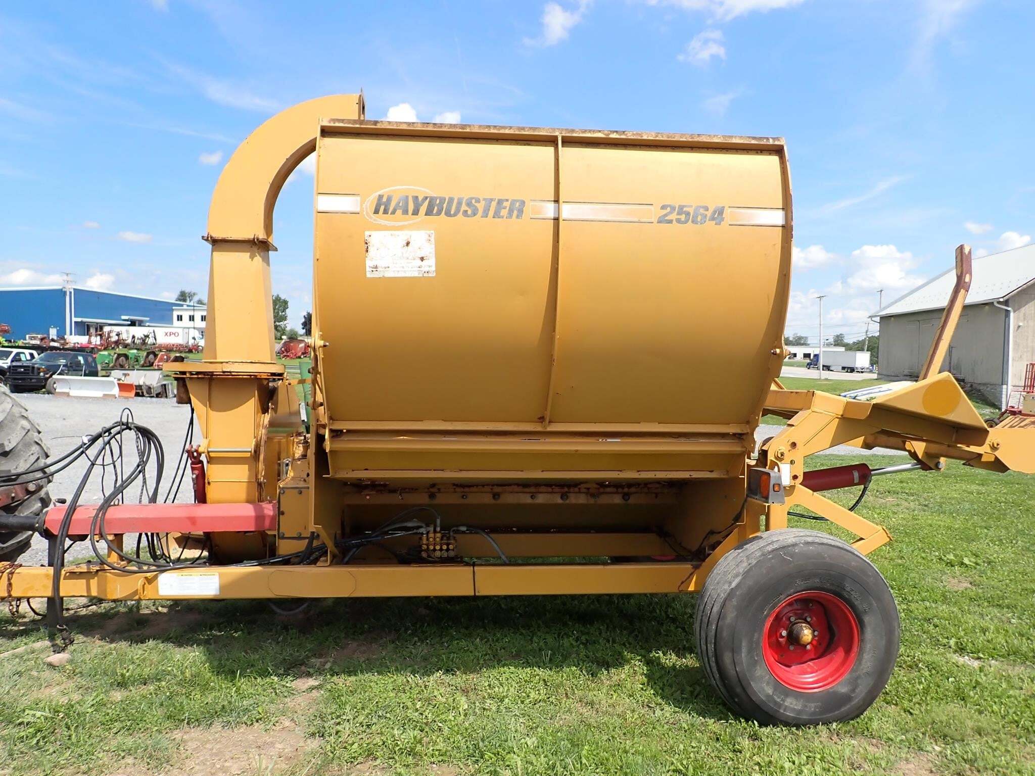  Haybuster 2564 Grinders and Mixer
