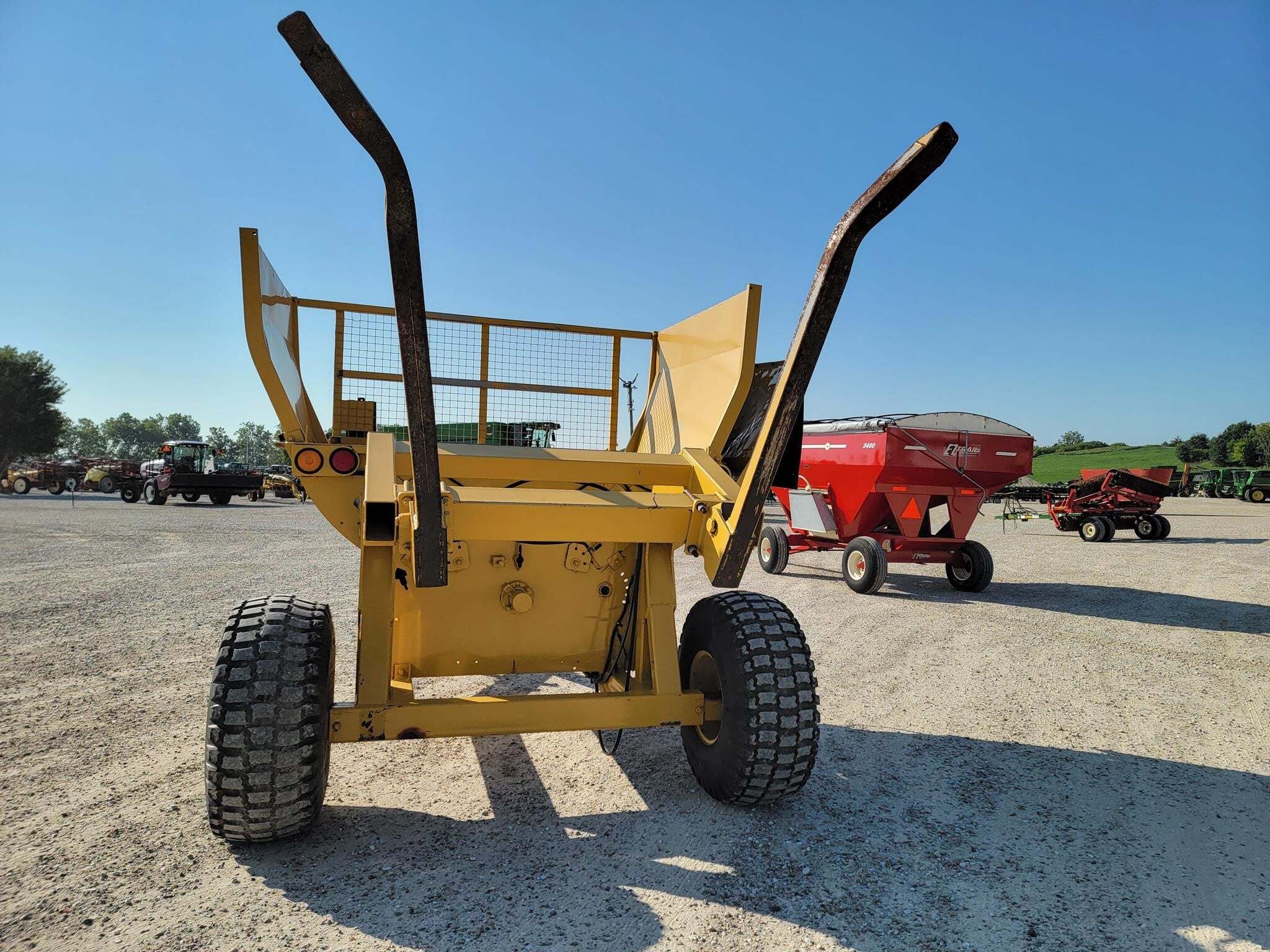 2010 Vermeer BP8000 Grinders and Mixer