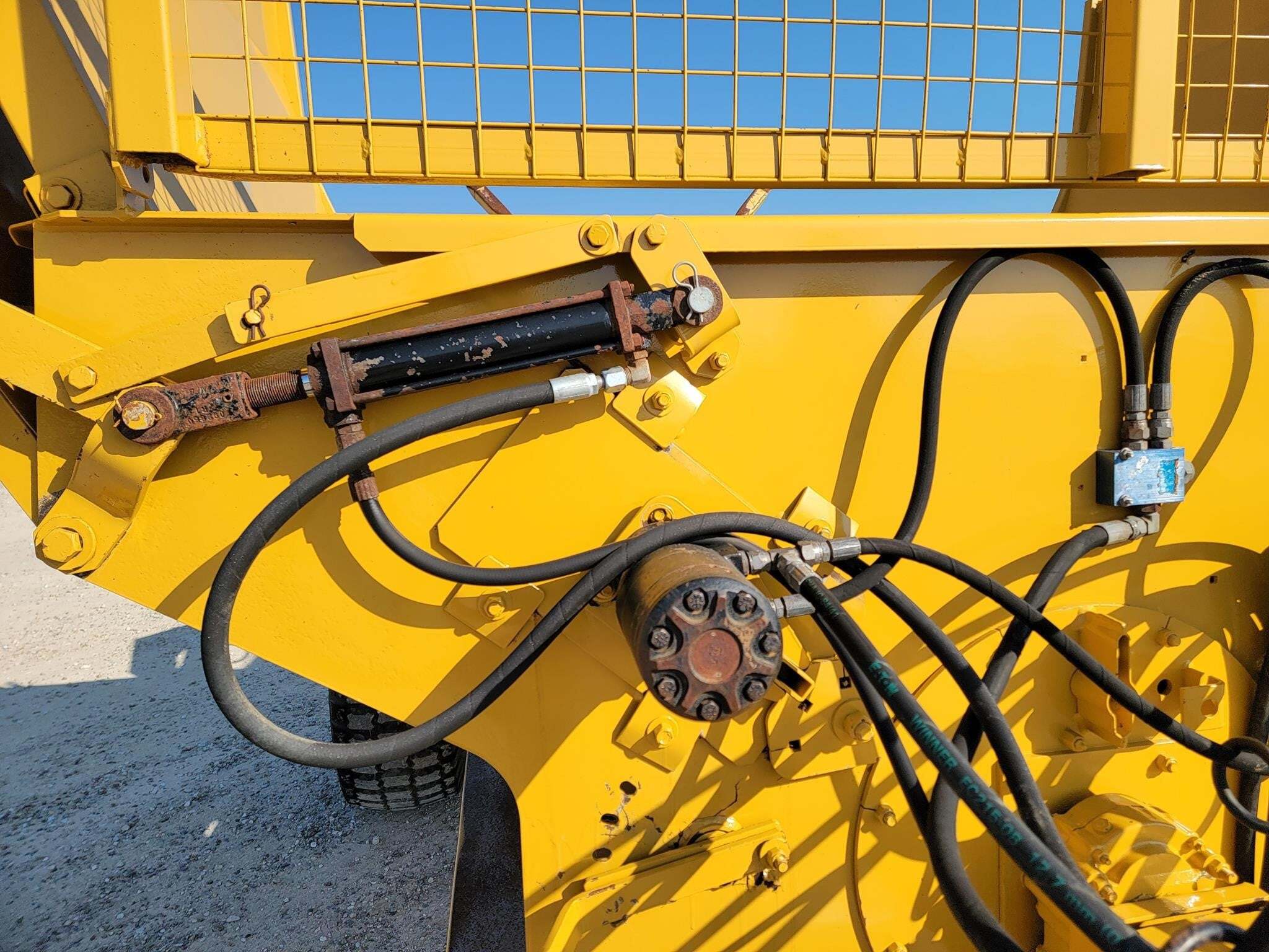 2010 Vermeer BP8000 Grinders and Mixer