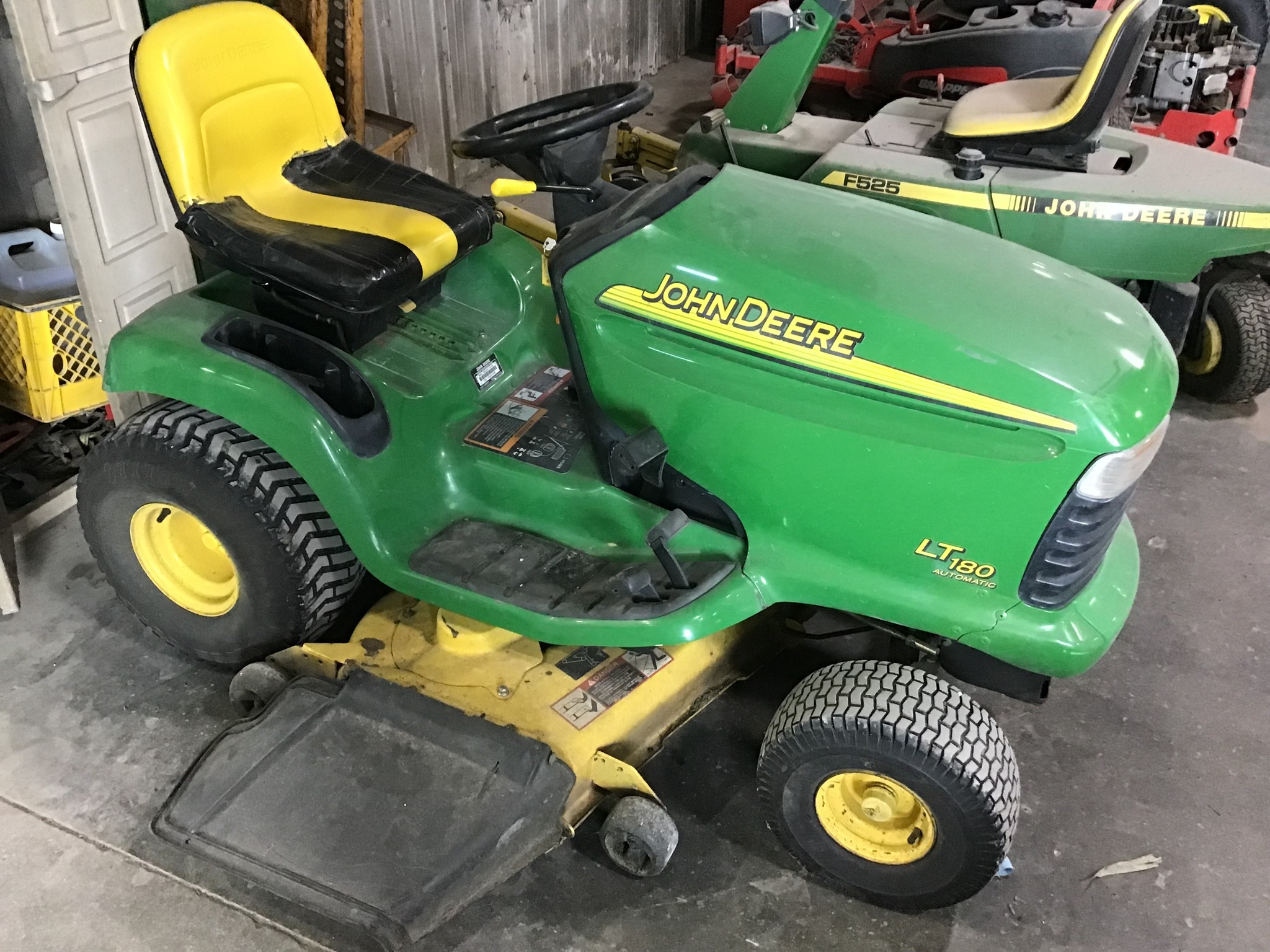  John Deere LT180 Lawn Mower