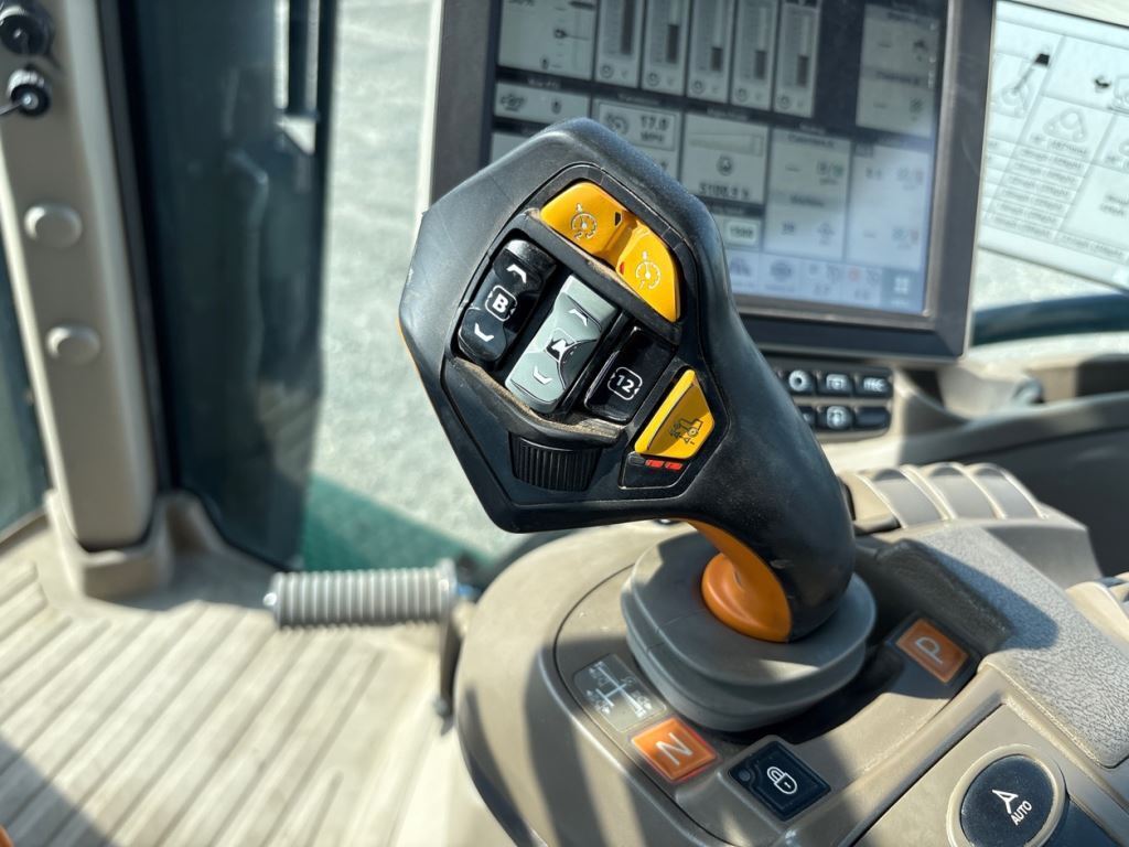 2021 John Deere 8RX 370 Tractor