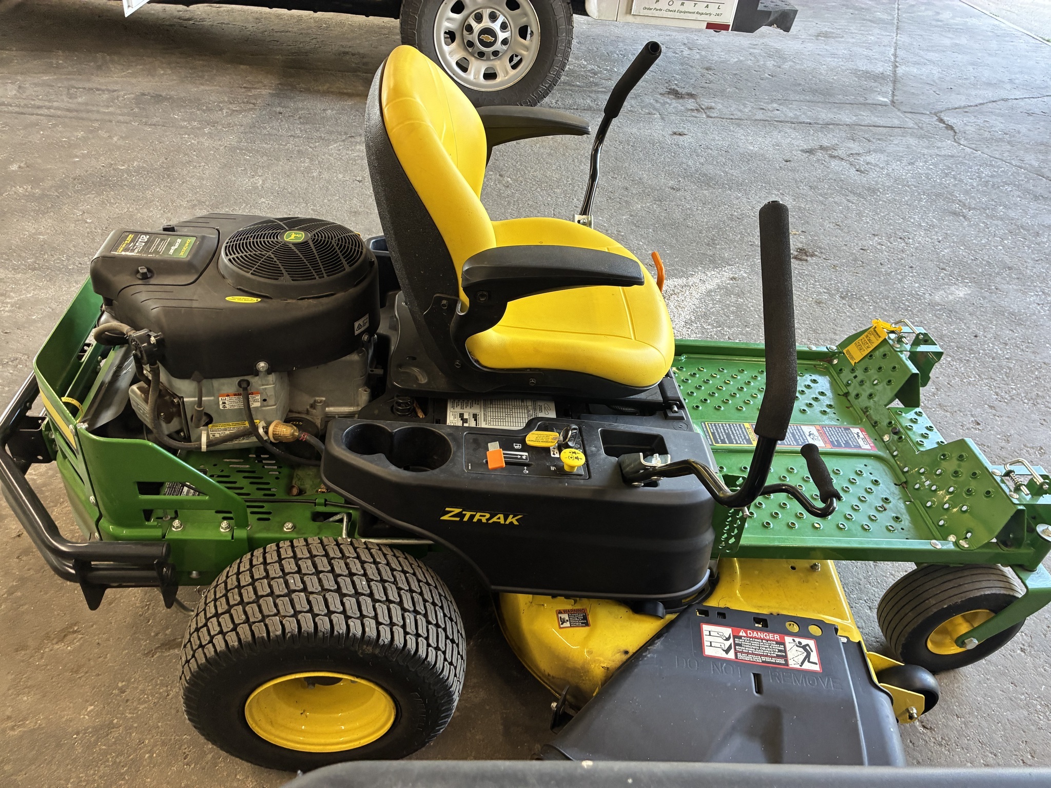 2019 John Deere Z335M Lawn Mower