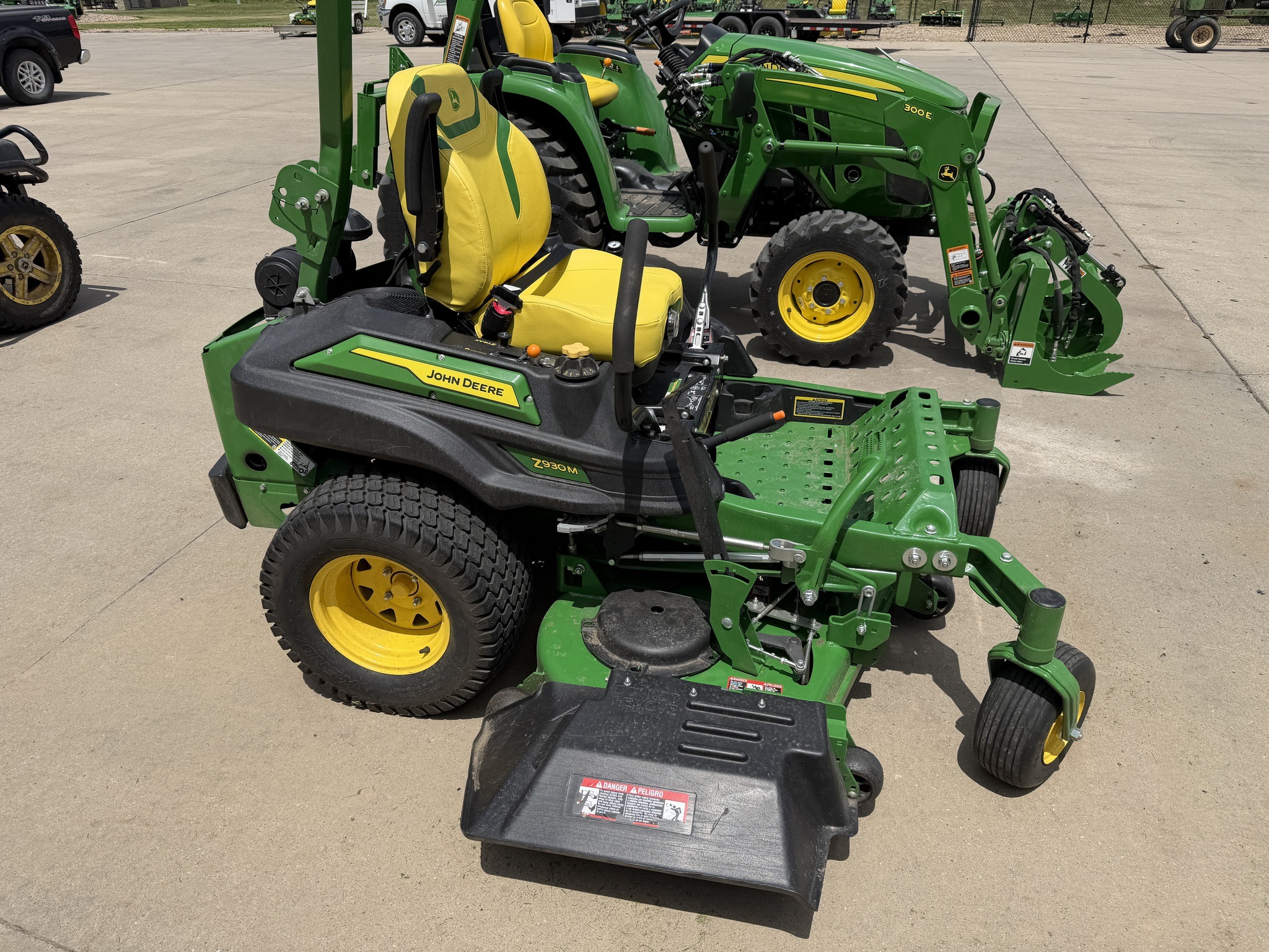 2023 John Deere Z930M Lawn Mower