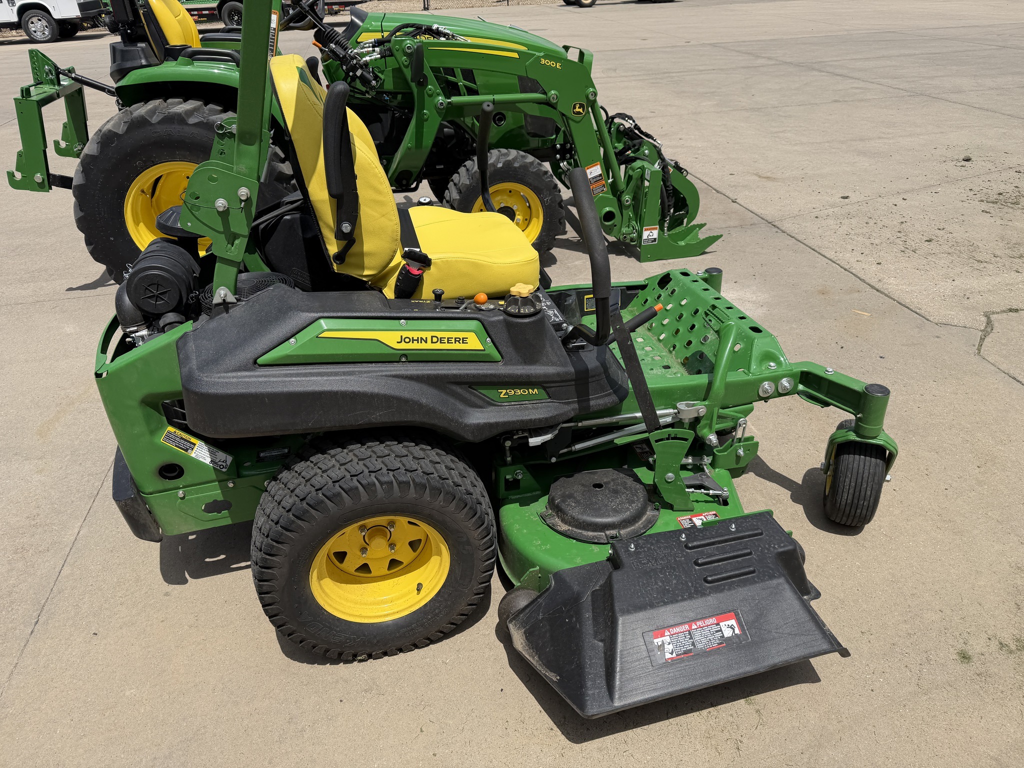 2023 John Deere Z930M Lawn Mower