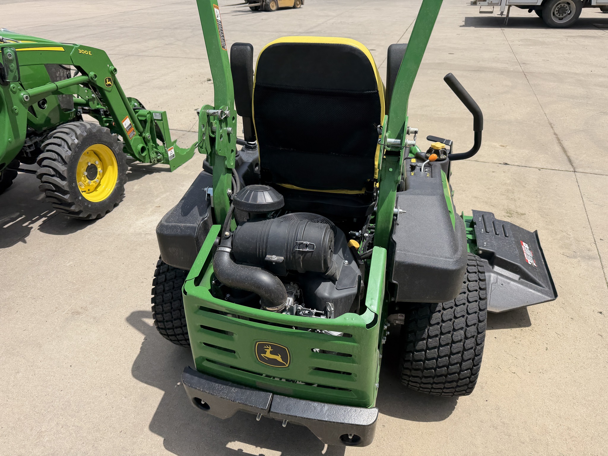 2023 John Deere Z930M Lawn Mower