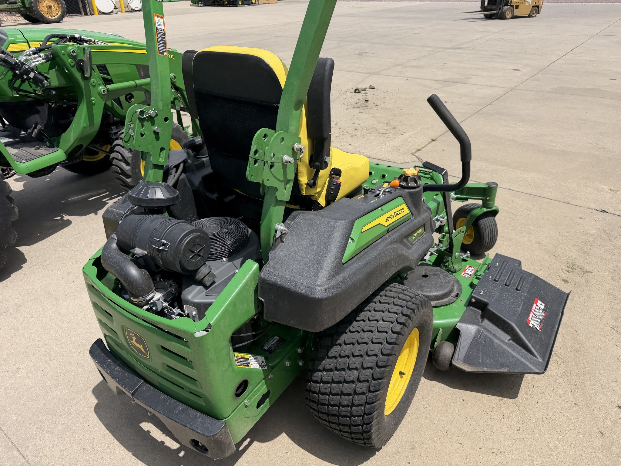 2023 John Deere Z930M Lawn Mower