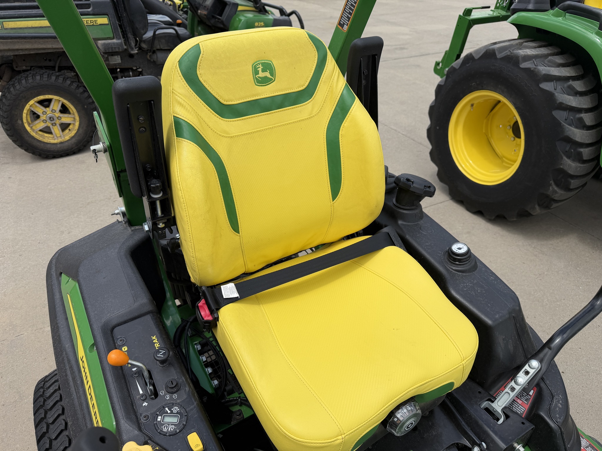 2023 John Deere Z930M Lawn Mower