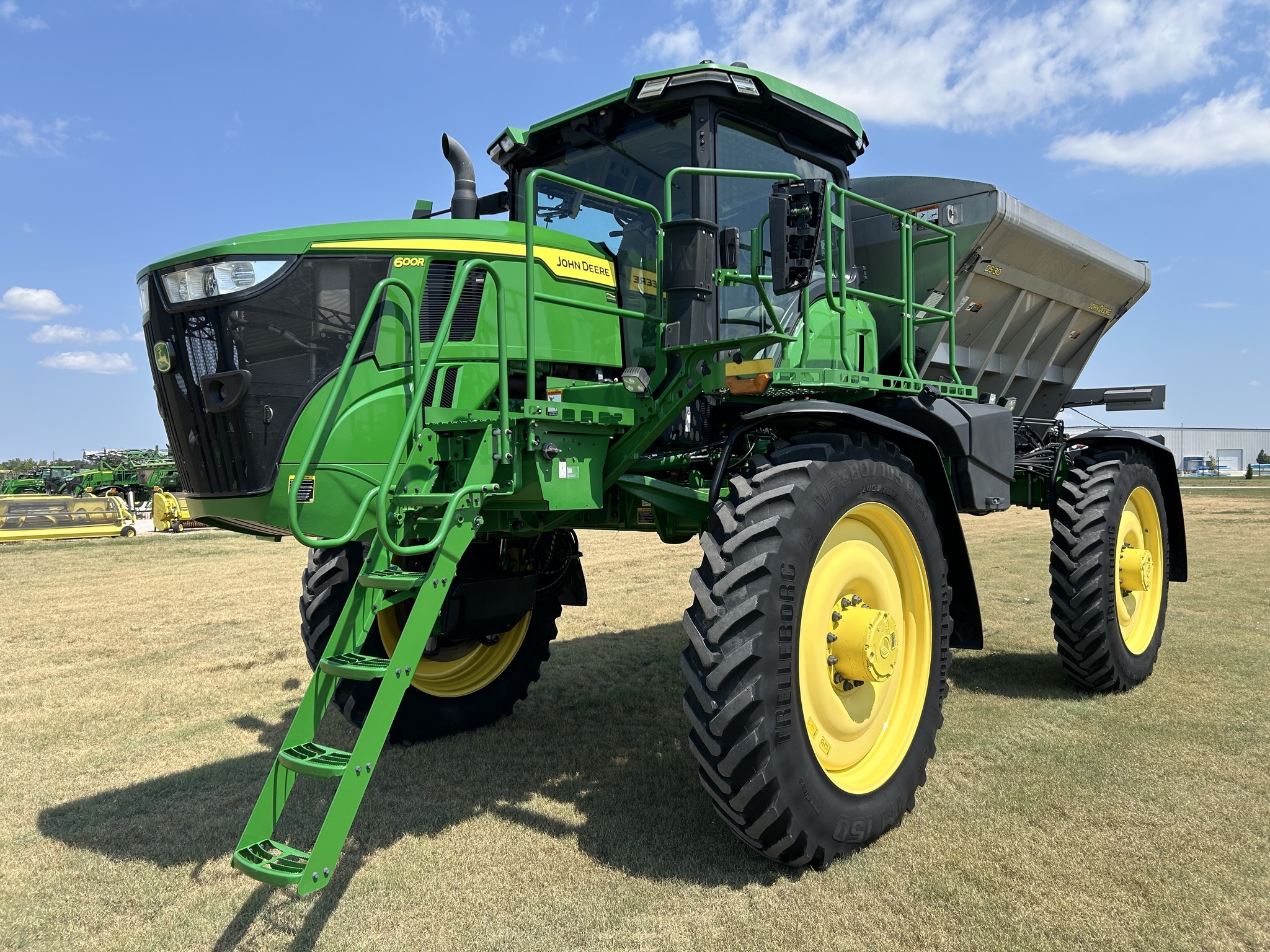 2023 John Deere 600R Loader and Skid Steer Attachment