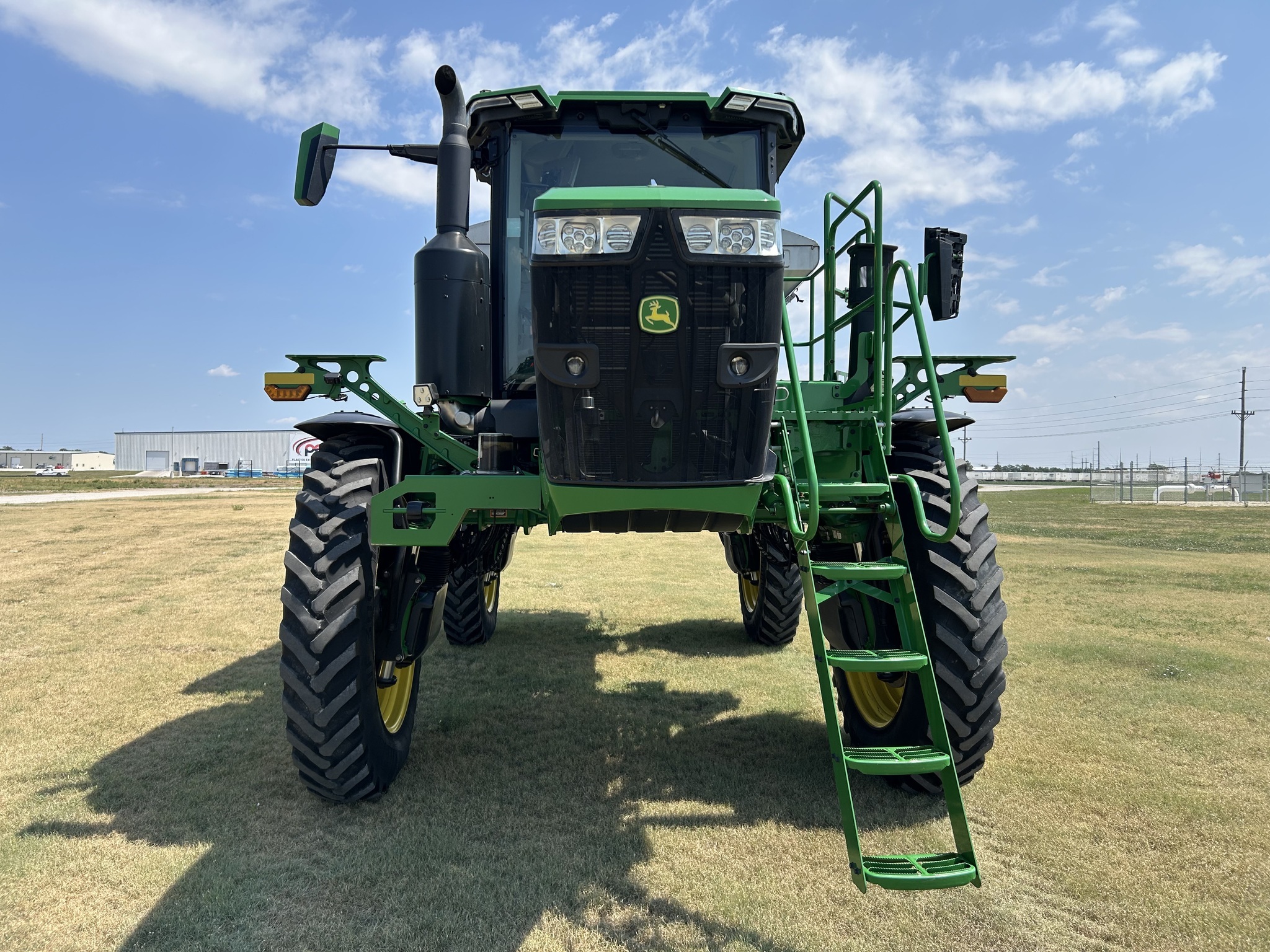 2023 John Deere 600R Loader and Skid Steer Attachment