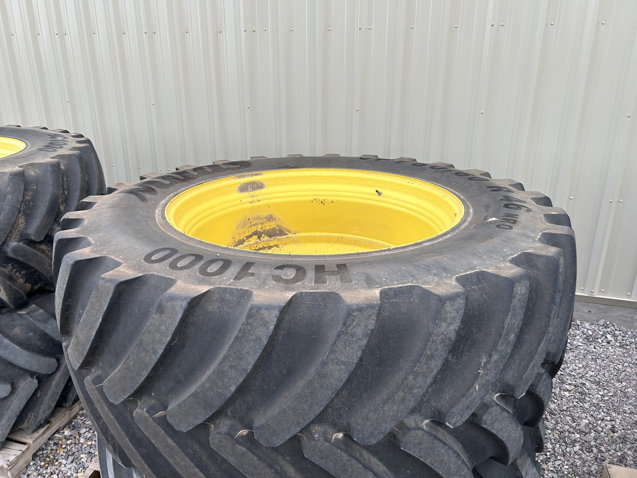 2023 John Deere 600R Loader and Skid Steer Attachment