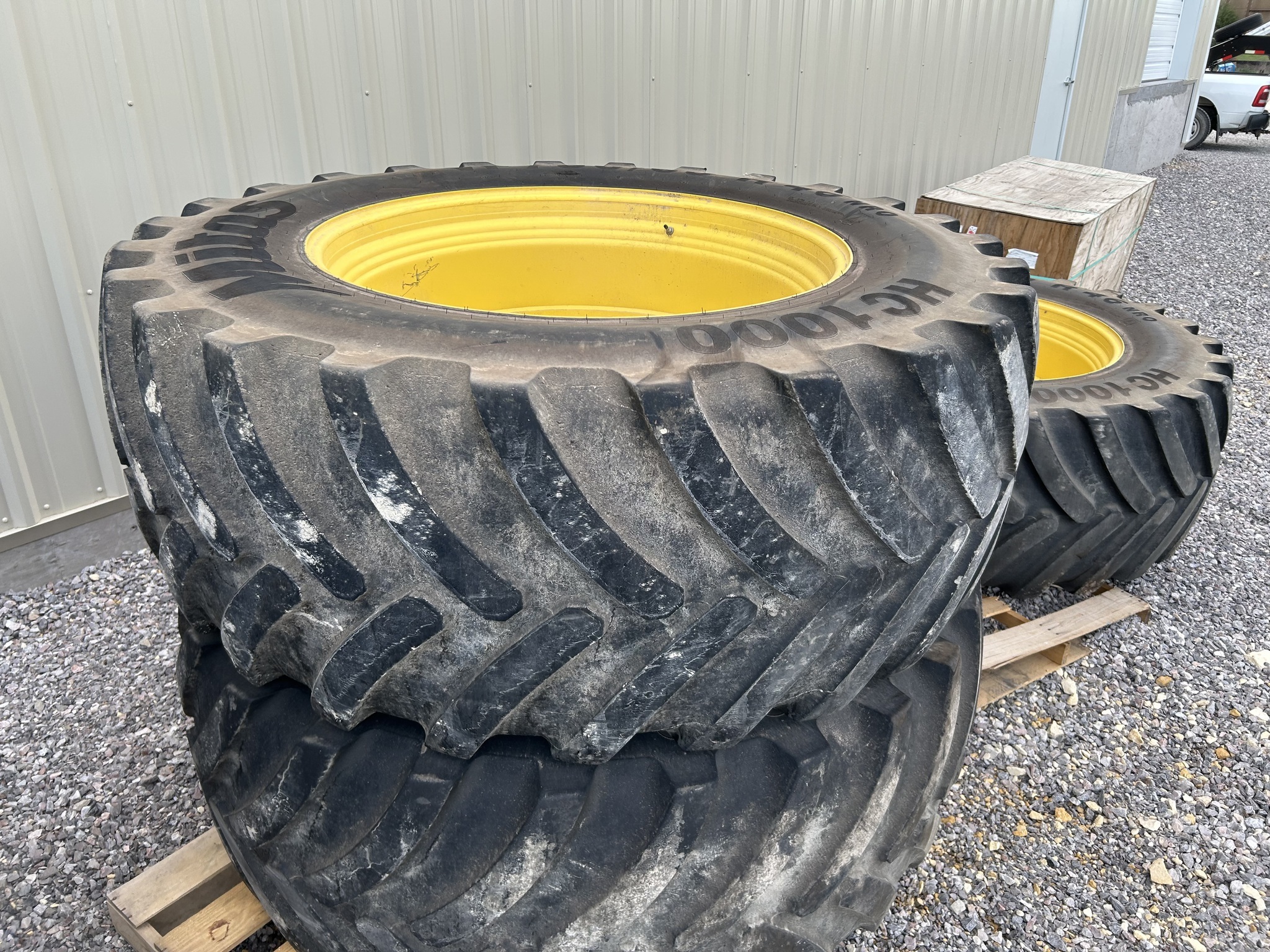 2023 John Deere 600R Loader and Skid Steer Attachment