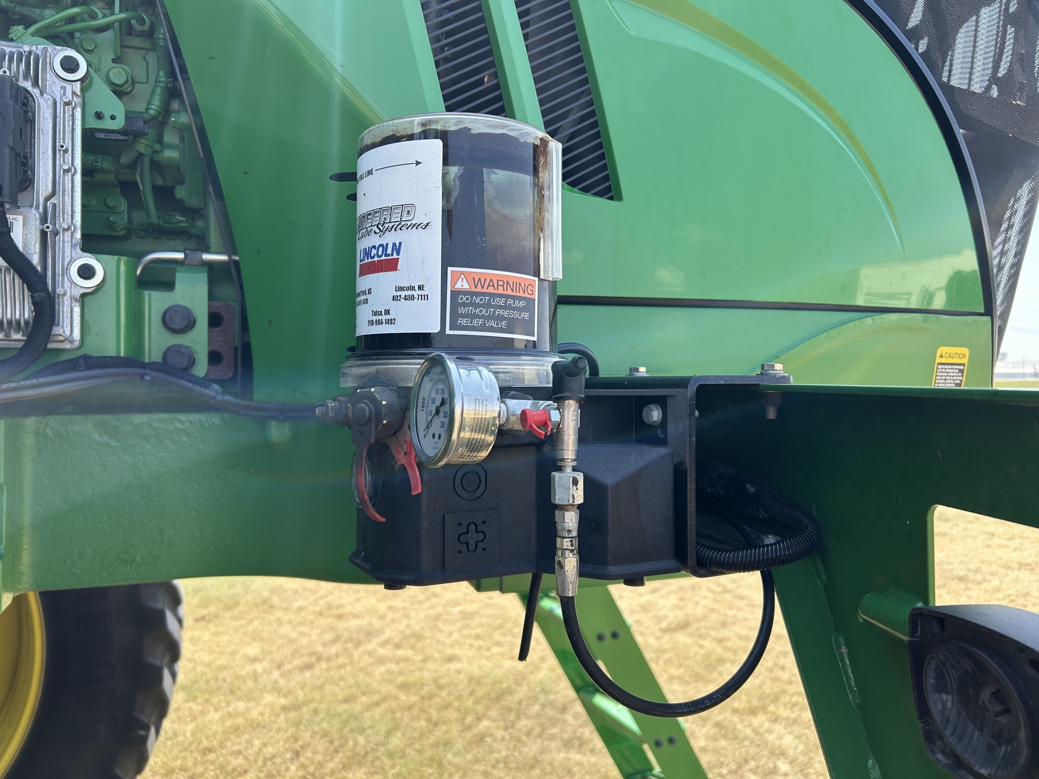 2023 John Deere 600R Loader and Skid Steer Attachment