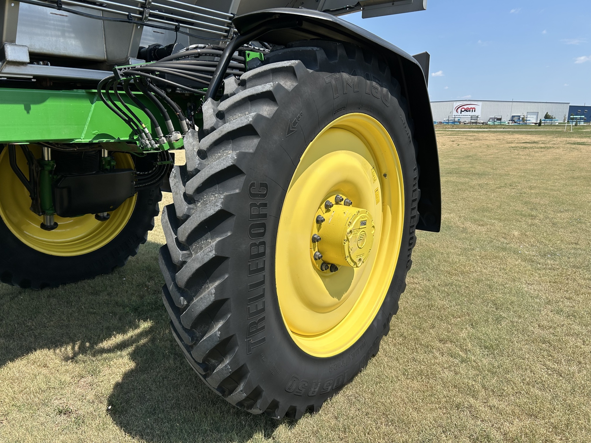 2023 John Deere 600R Loader and Skid Steer Attachment