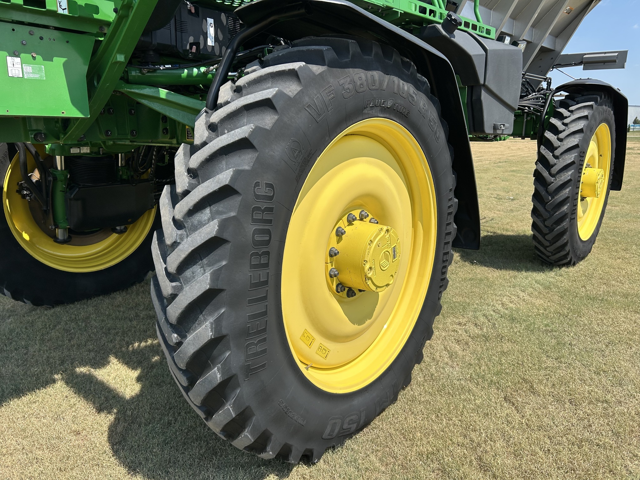2023 John Deere 600R Loader and Skid Steer Attachment
