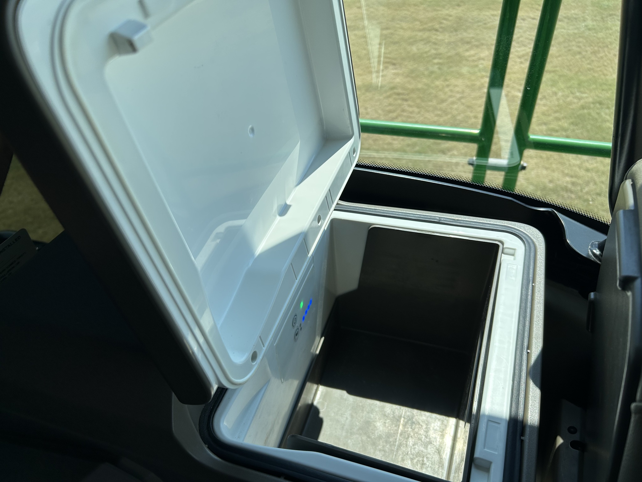 2023 John Deere 600R Loader and Skid Steer Attachment