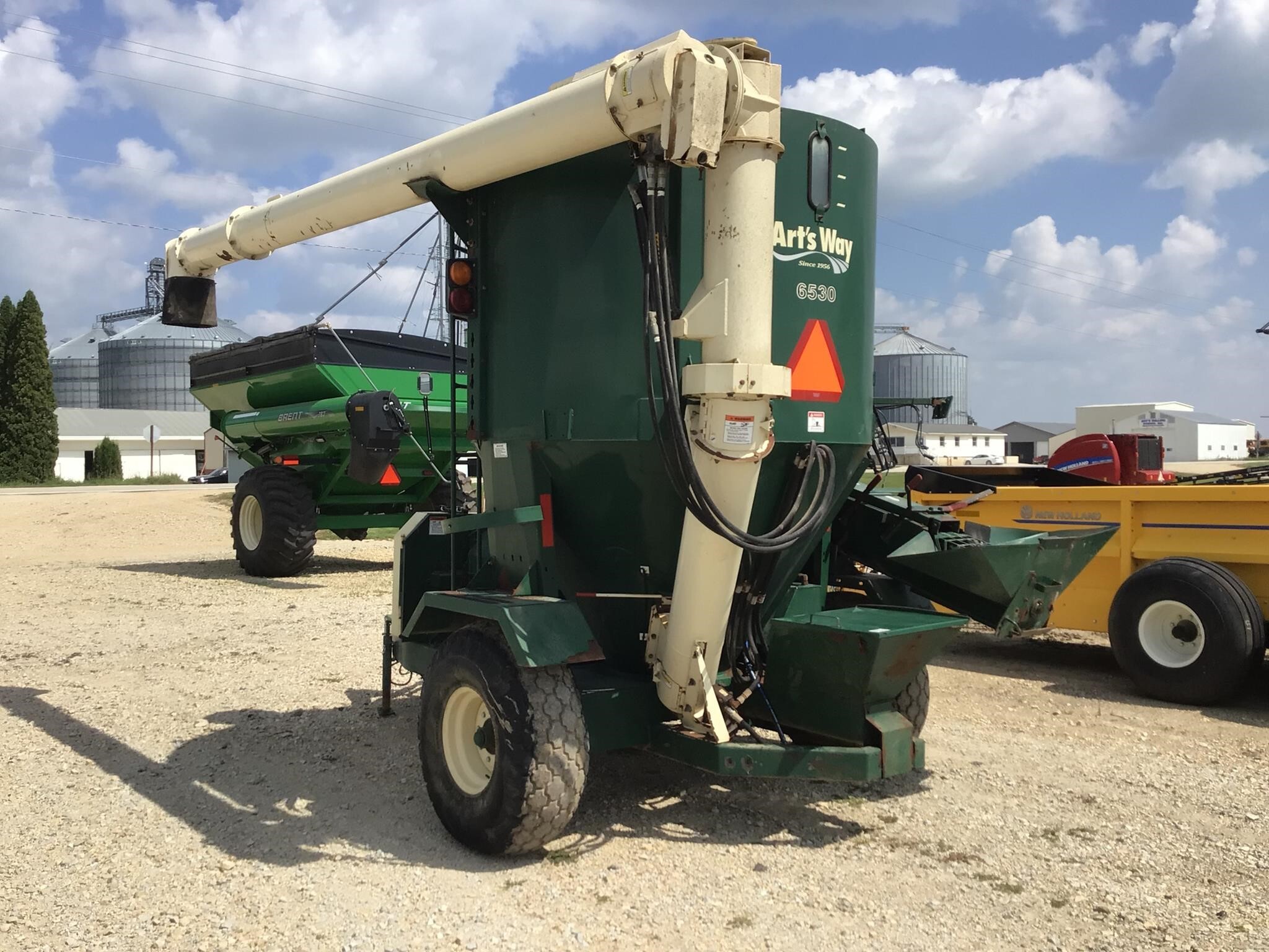 2016 Art's Way 6530 Grinders and Mixer