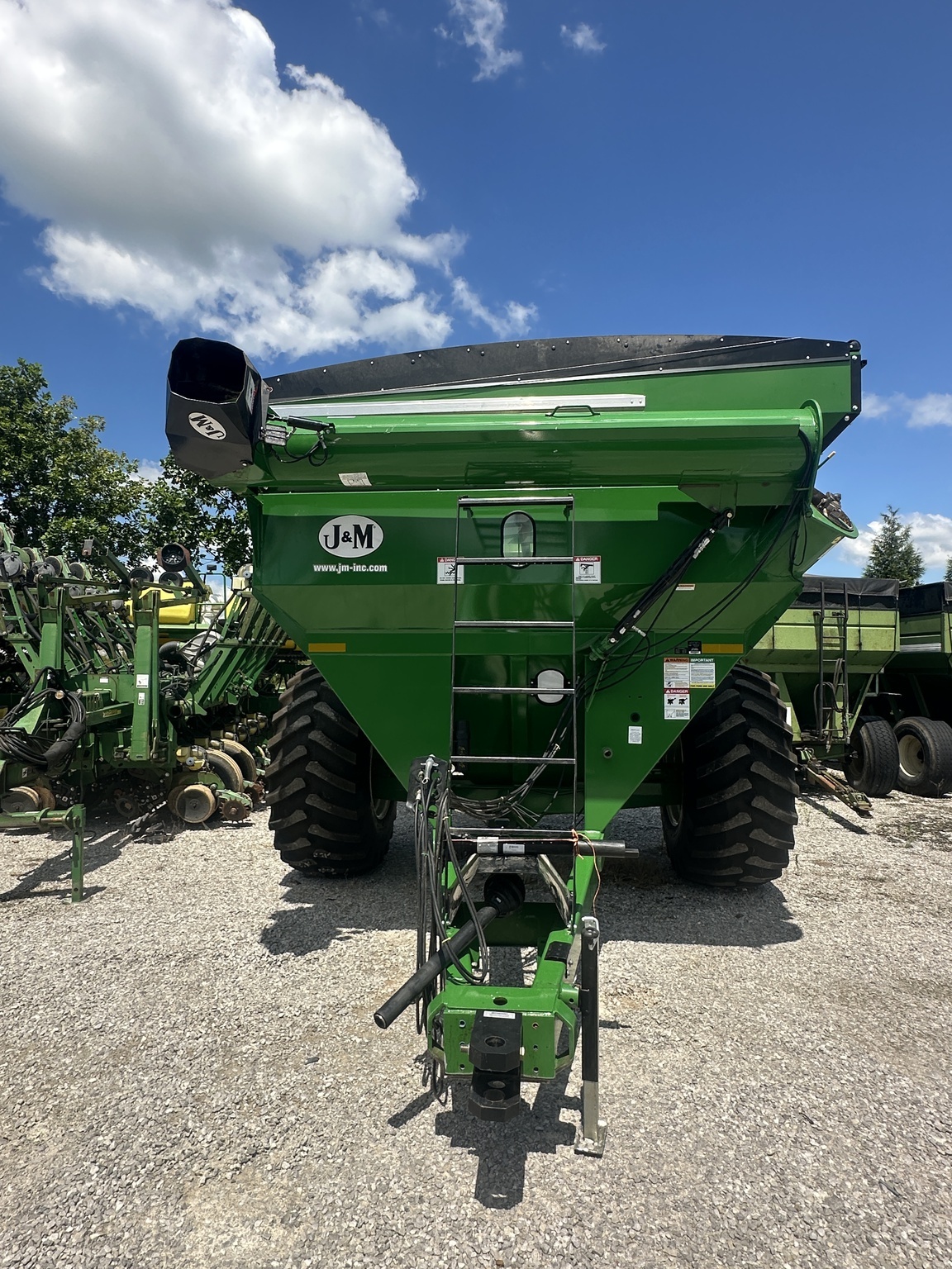 2022 J&M 620-14 Grain Cart