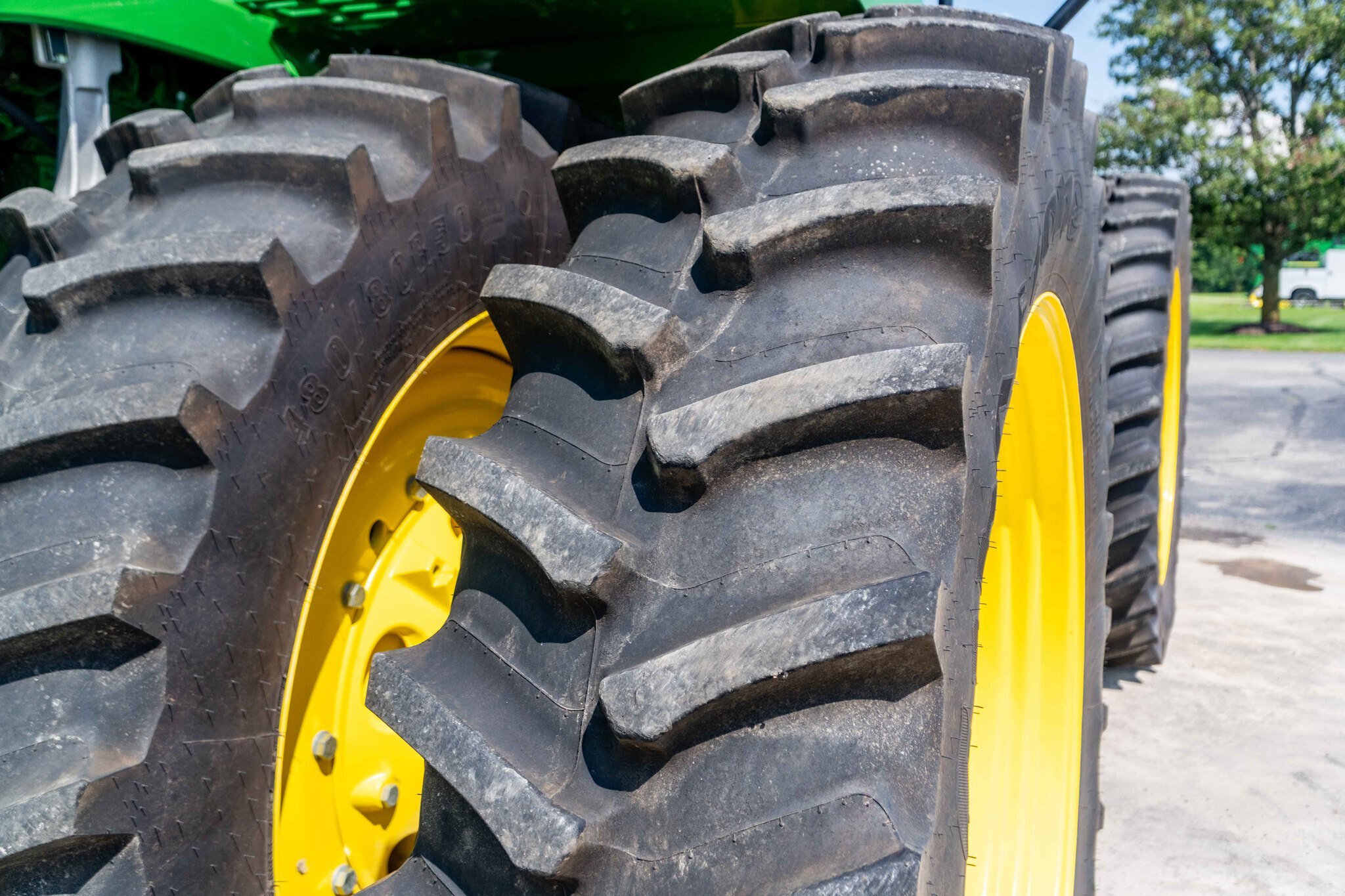 2025 John Deere 9R 440 Tractor