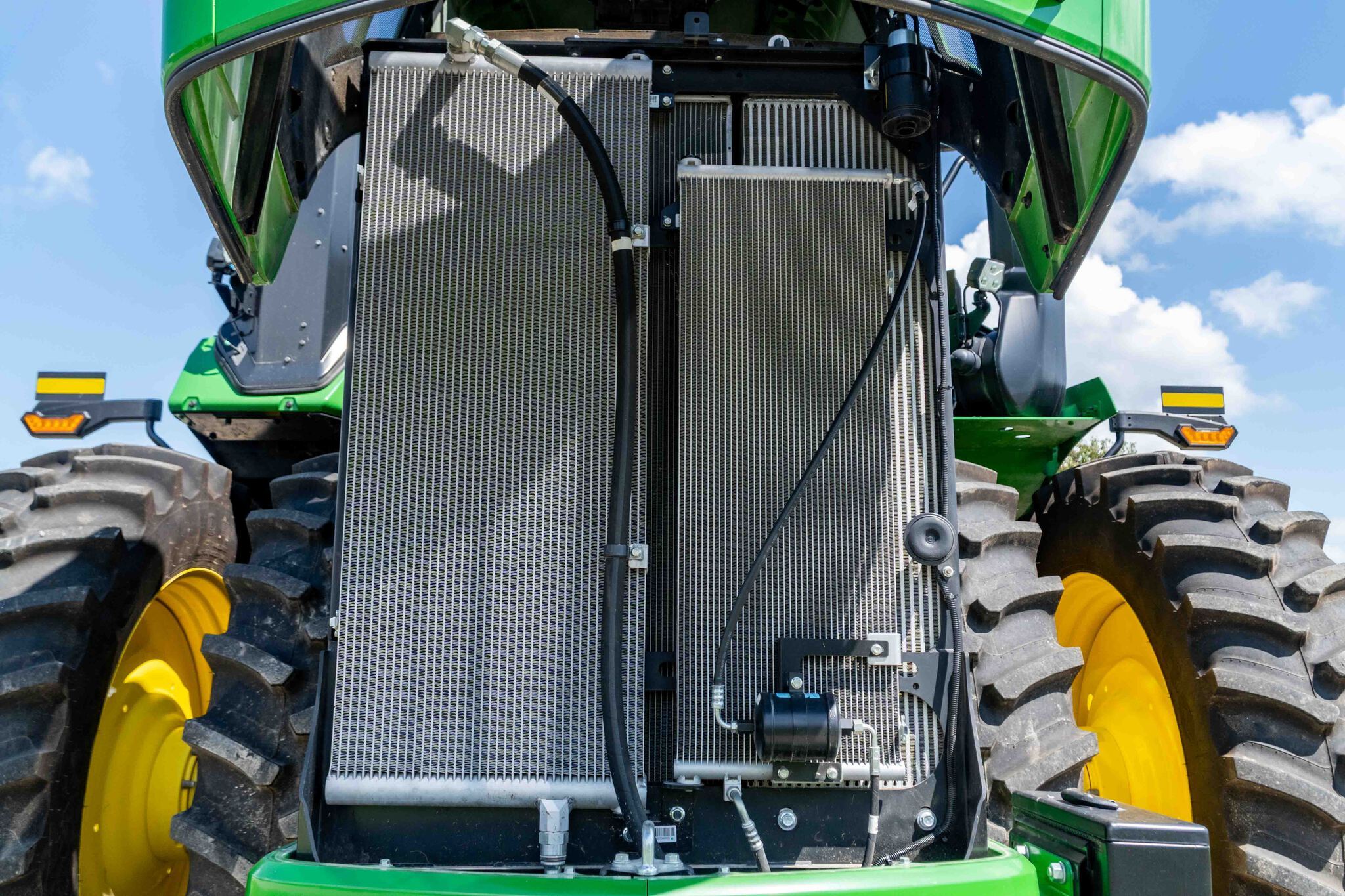 2025 John Deere 9R 440 Tractor
