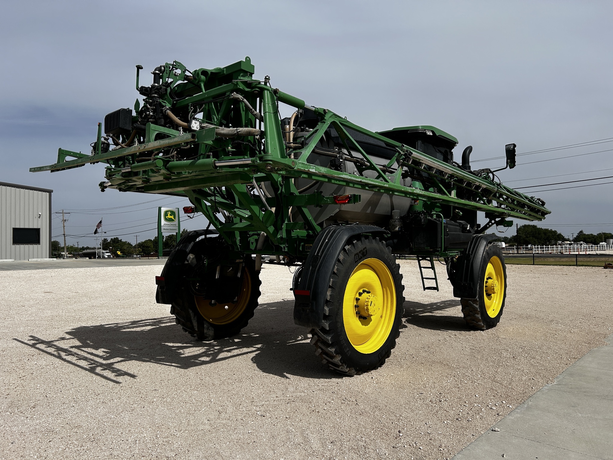 2022 John Deere 412R Self-Propelled Sprayer