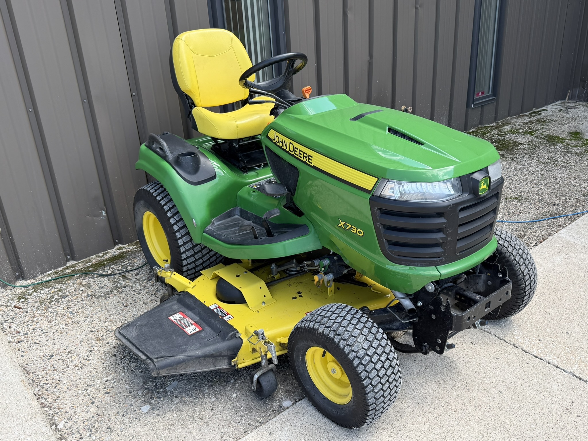 2016 John Deere X730 Lawn Mower