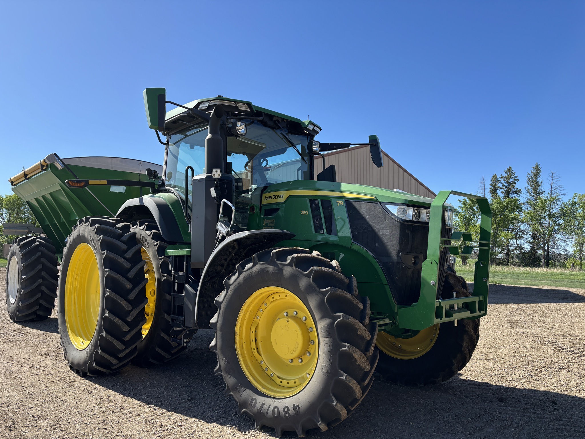 2025 John Deere 7R 230 Tractor