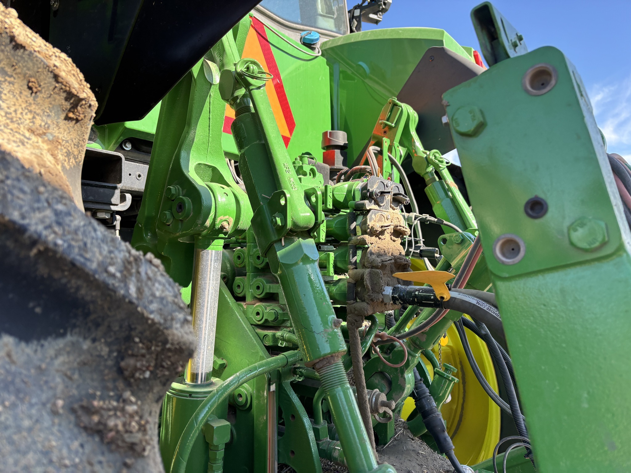 2025 John Deere 7R 230 Tractor