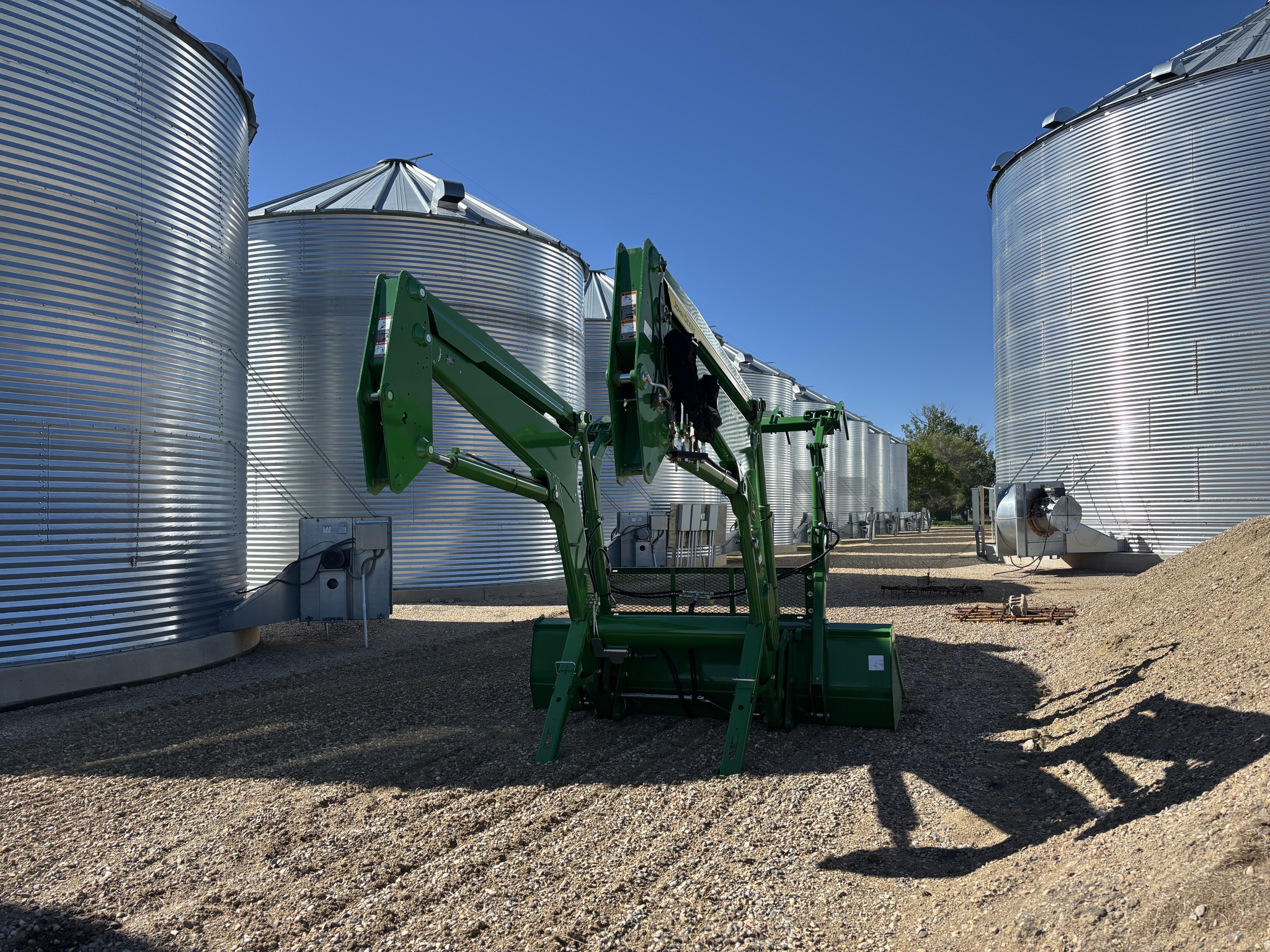2025 John Deere 7R 230 Tractor