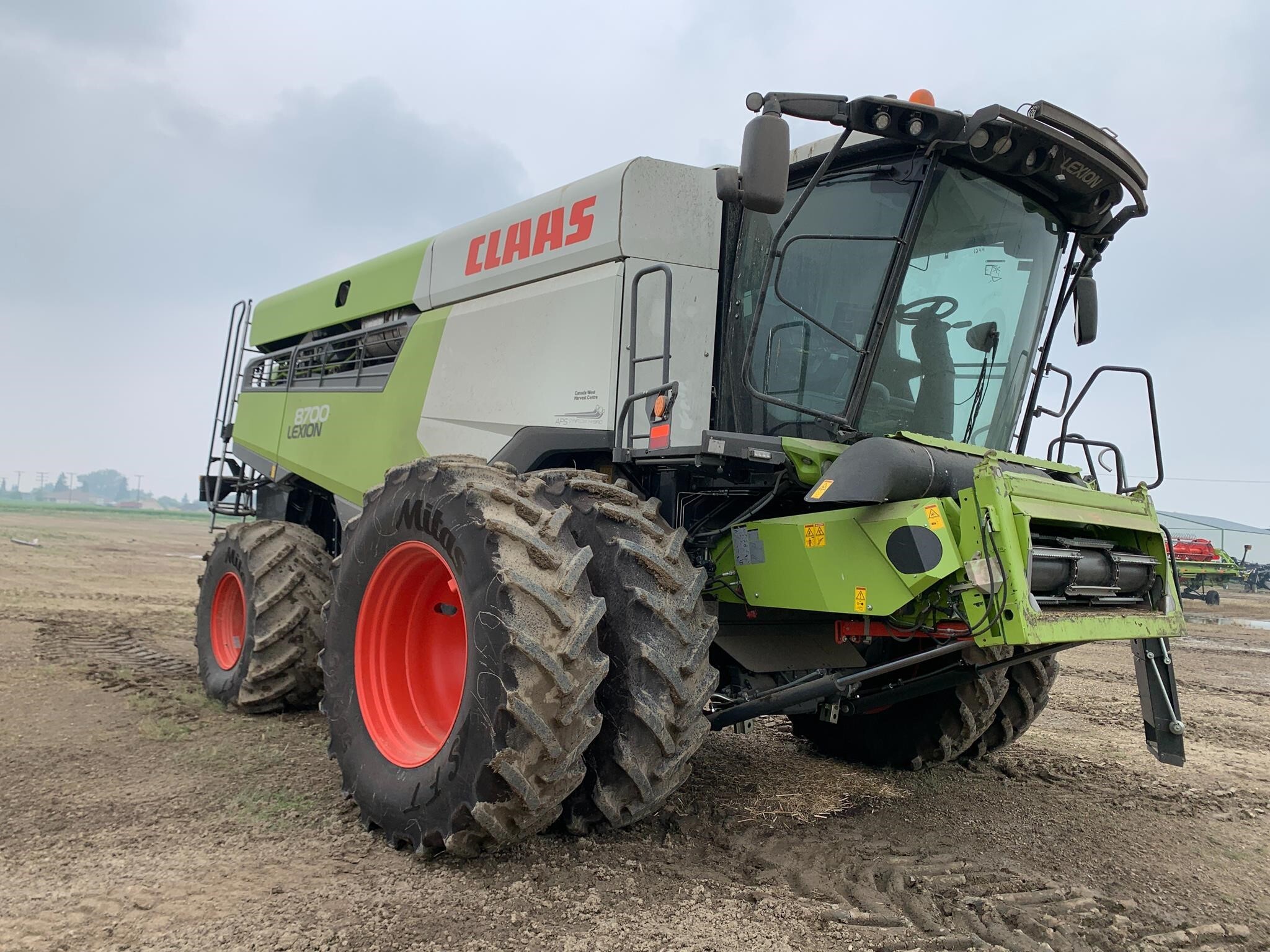 2022 Claas LEXION 8700 Combine