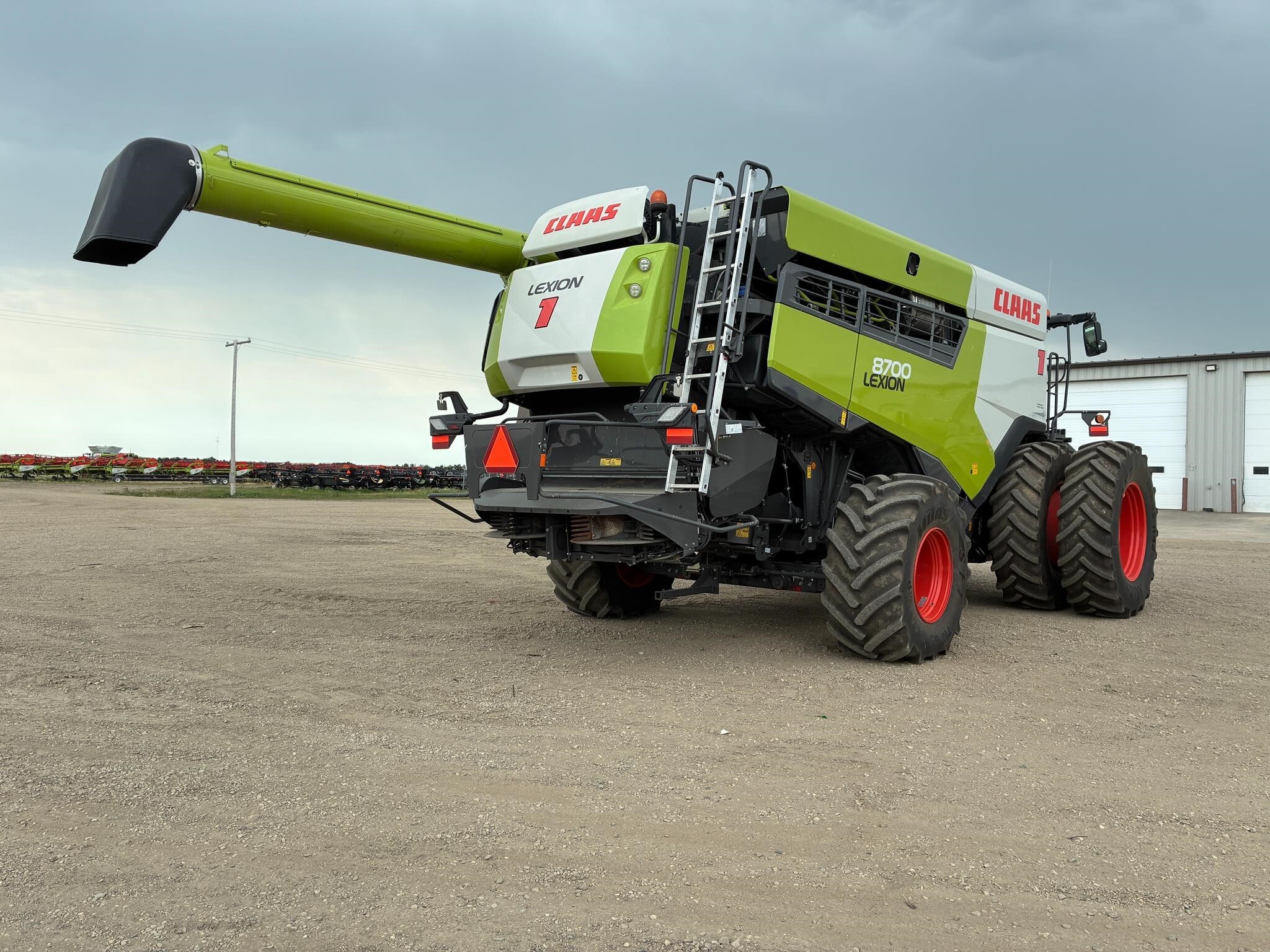 2022 Claas LEXION 8700 Combine