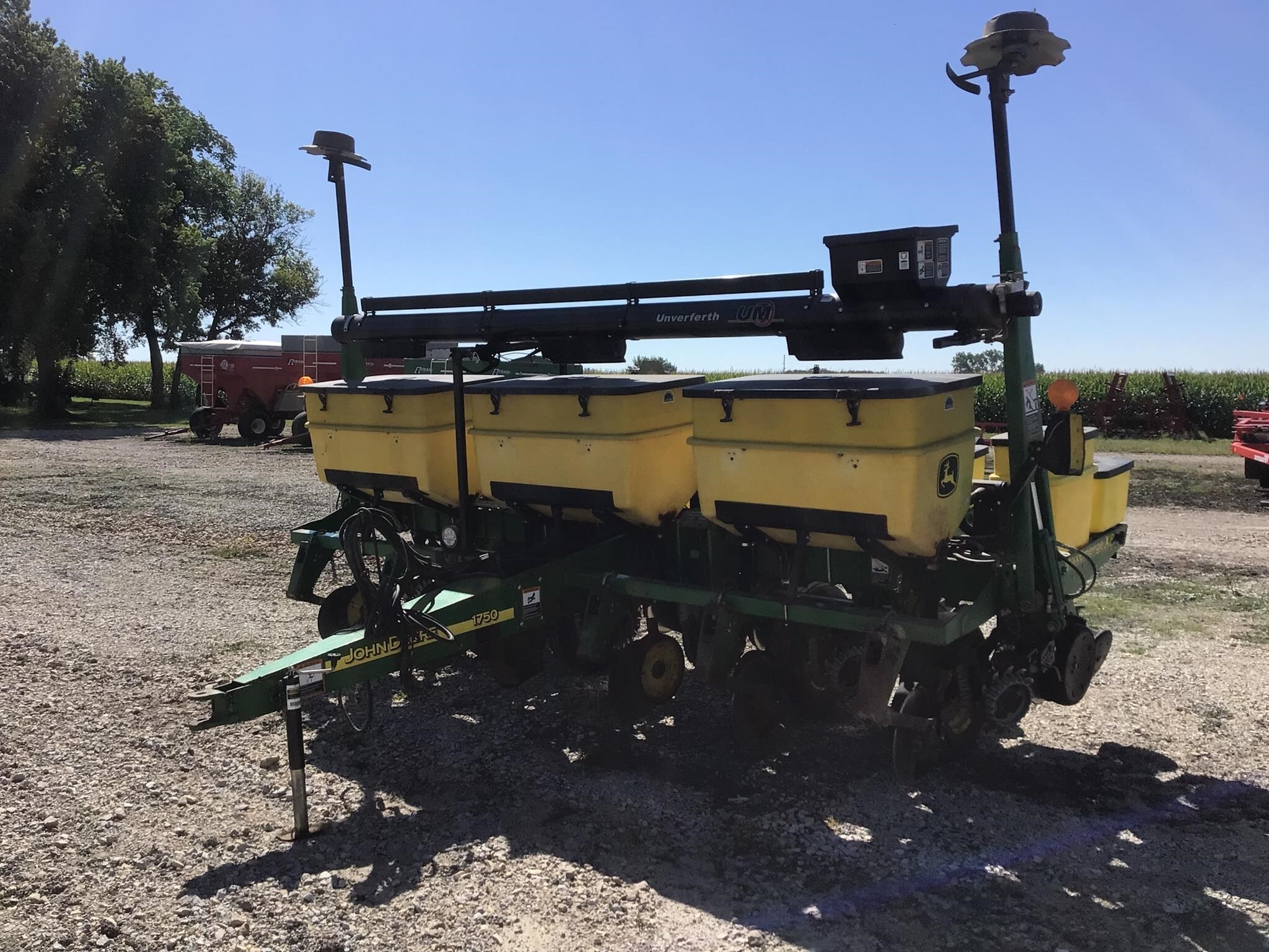 2011 John Deere 1750 Planter