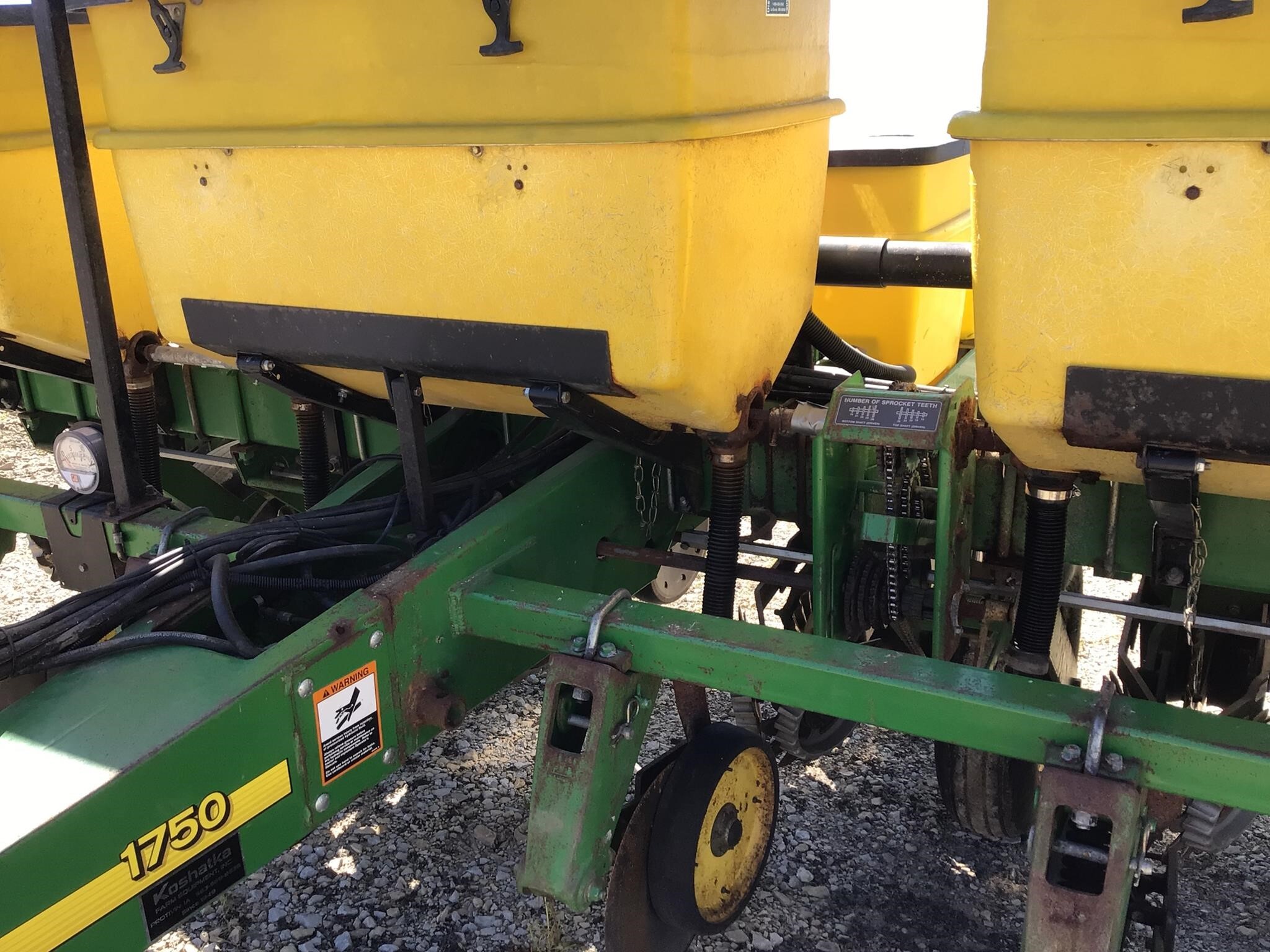 2011 John Deere 1750 Planter